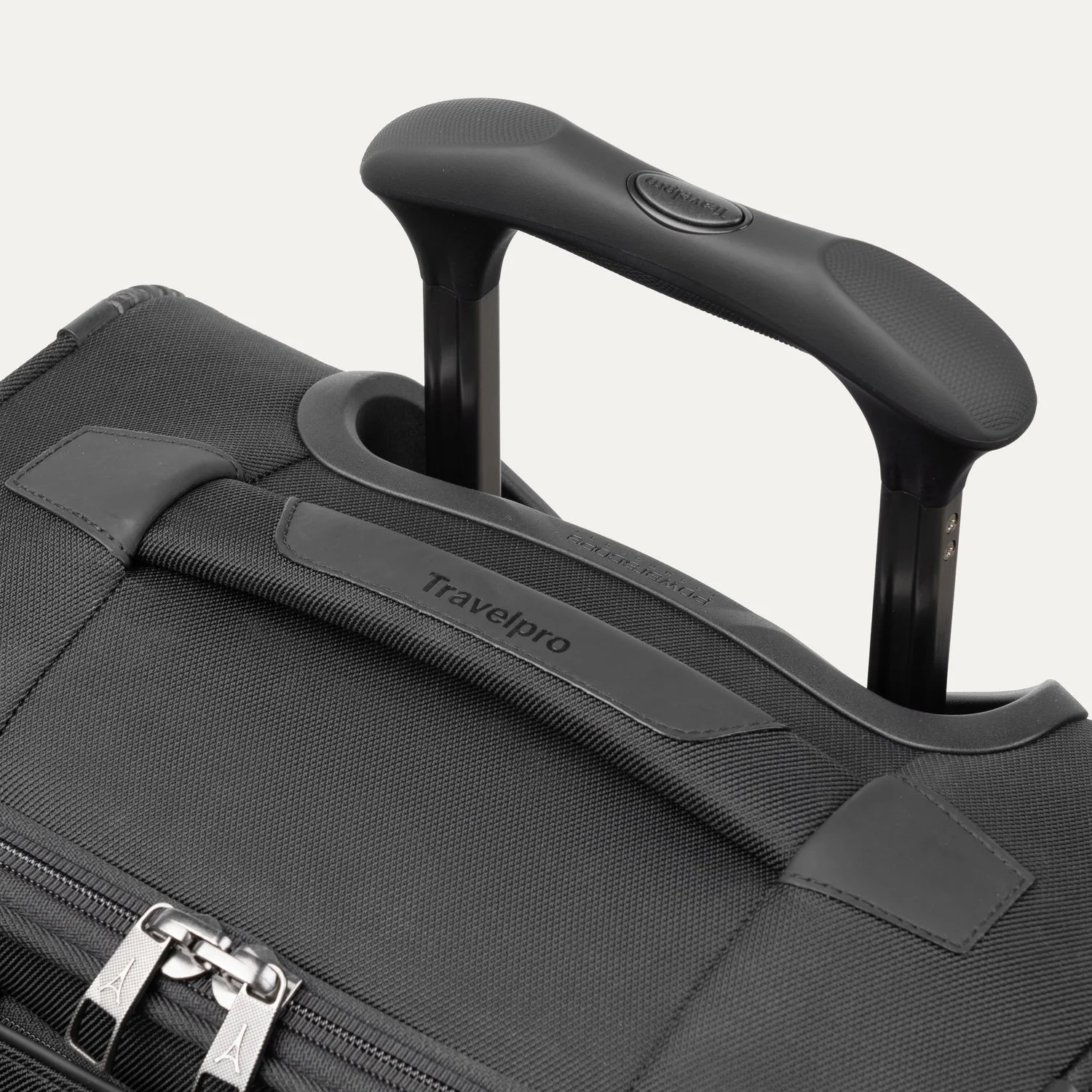 Crew™ Classic Carry-On / Medium Check-In Set - Image 10