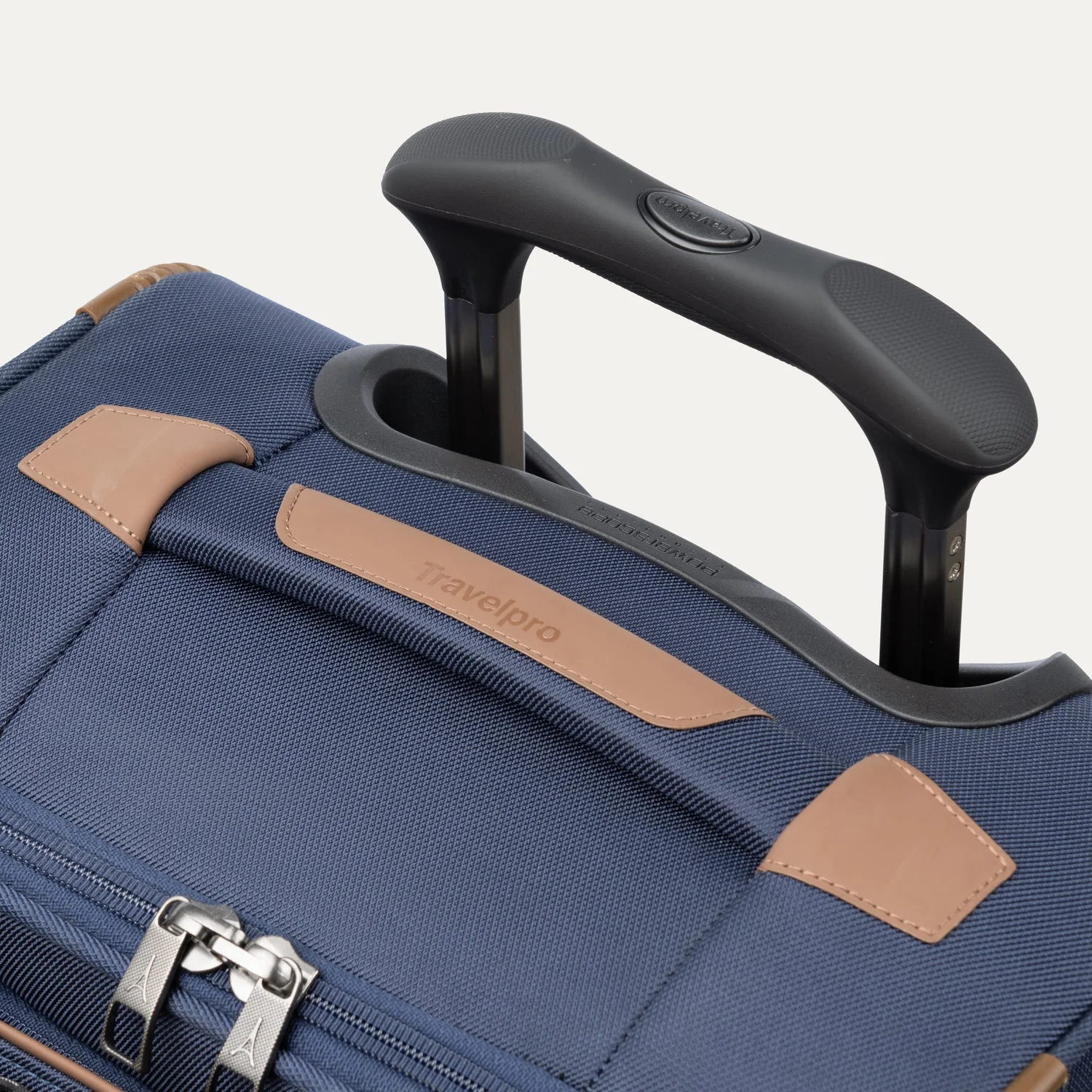 Crew™ Classic Carry-On / Medium Check-In Set - Image 30