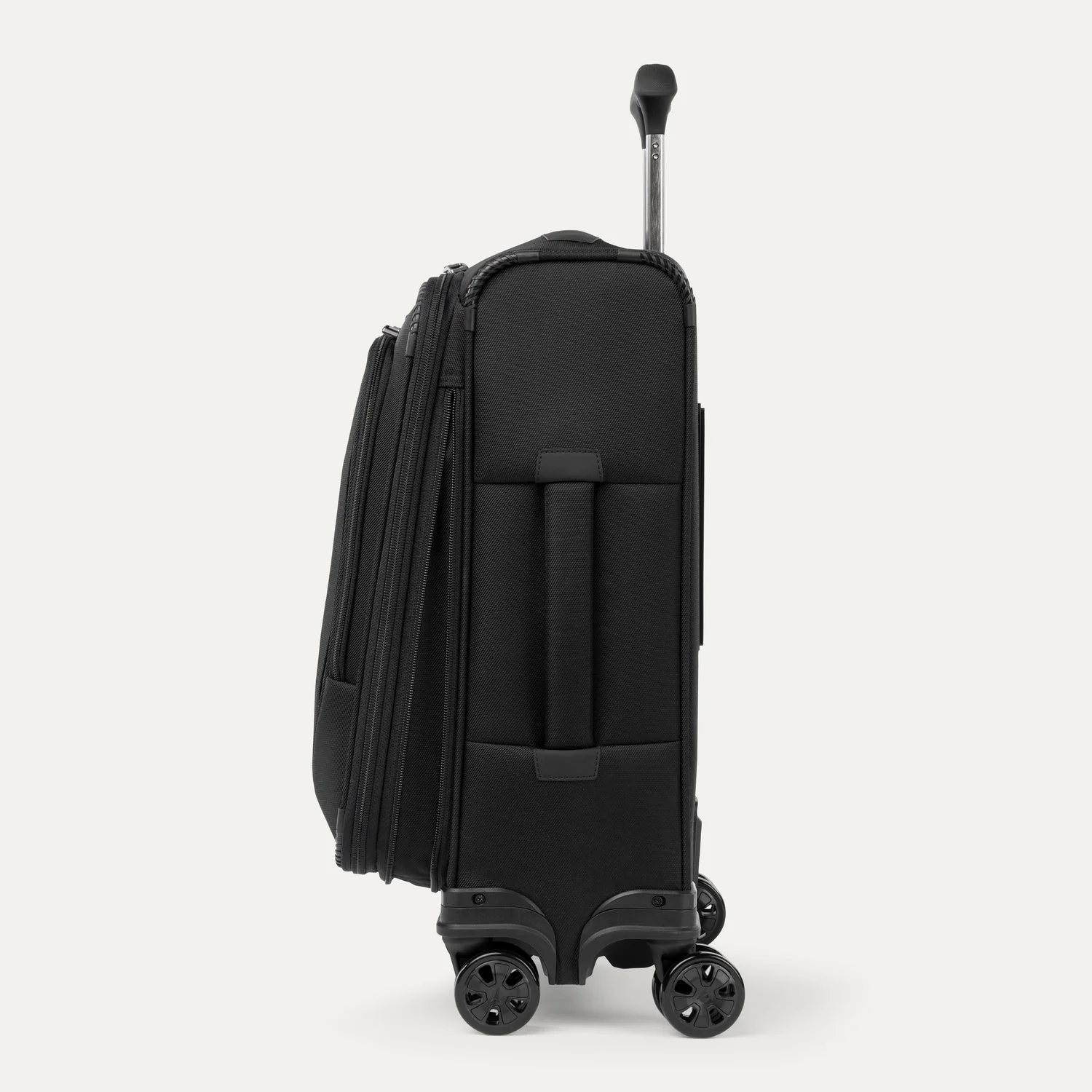 Crew™ Classic Compact Carry-On / Medium Check-In Set - Image 17