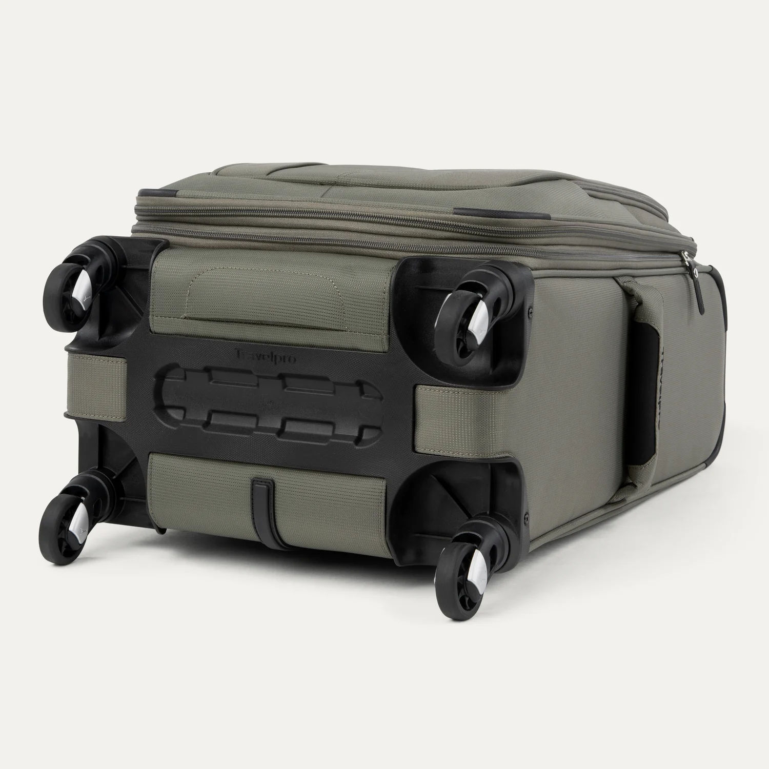 Maxlite® 5 Carry-On Spinner - Image 23