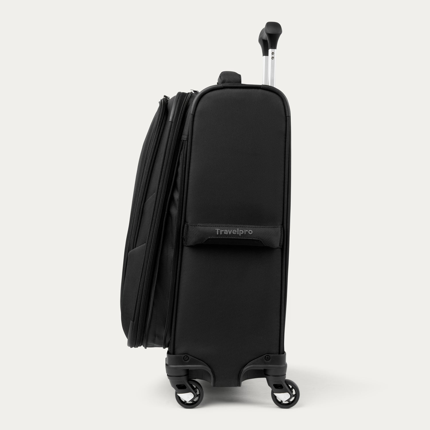 Maxlite® 5 Carry-On Spinner - Image 3