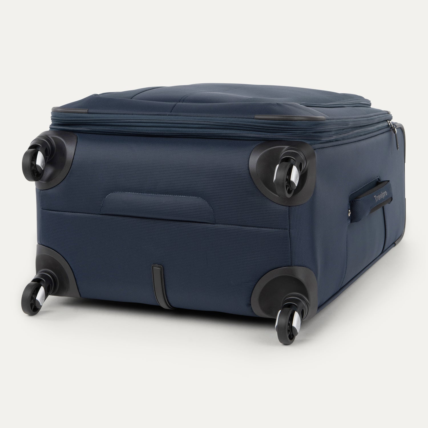 Maxlite® 5 Medium Check-In Spinner - Image 22