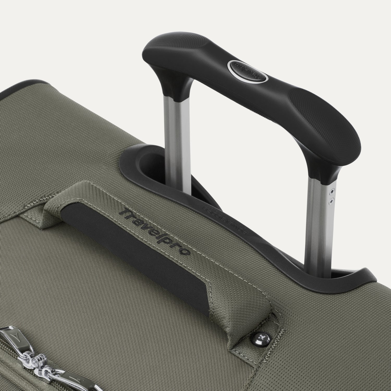 Maxlite® 5 Medium Check-In Spinner - Image 31