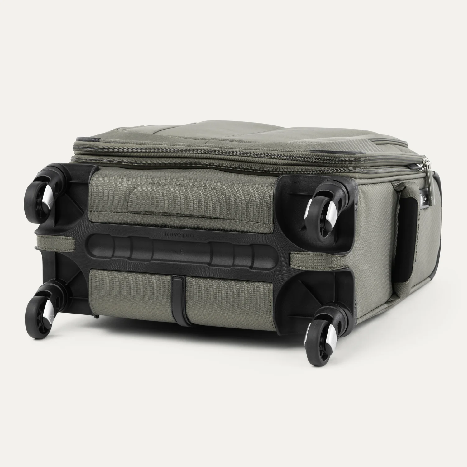 Maxlite® 5 International Carry-On Spinner - Image 22