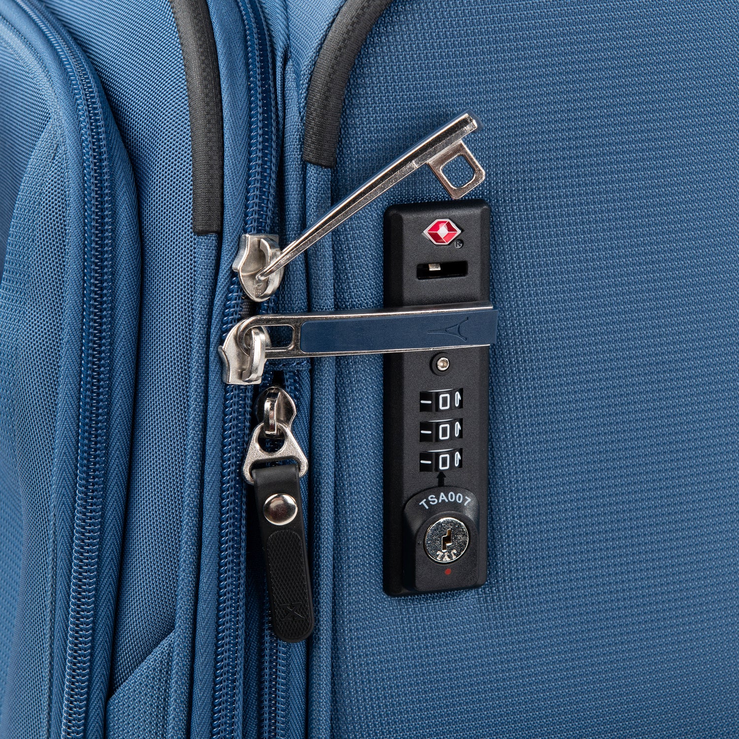 Maxlite® 5 International Carry-On Spinner - Image 40