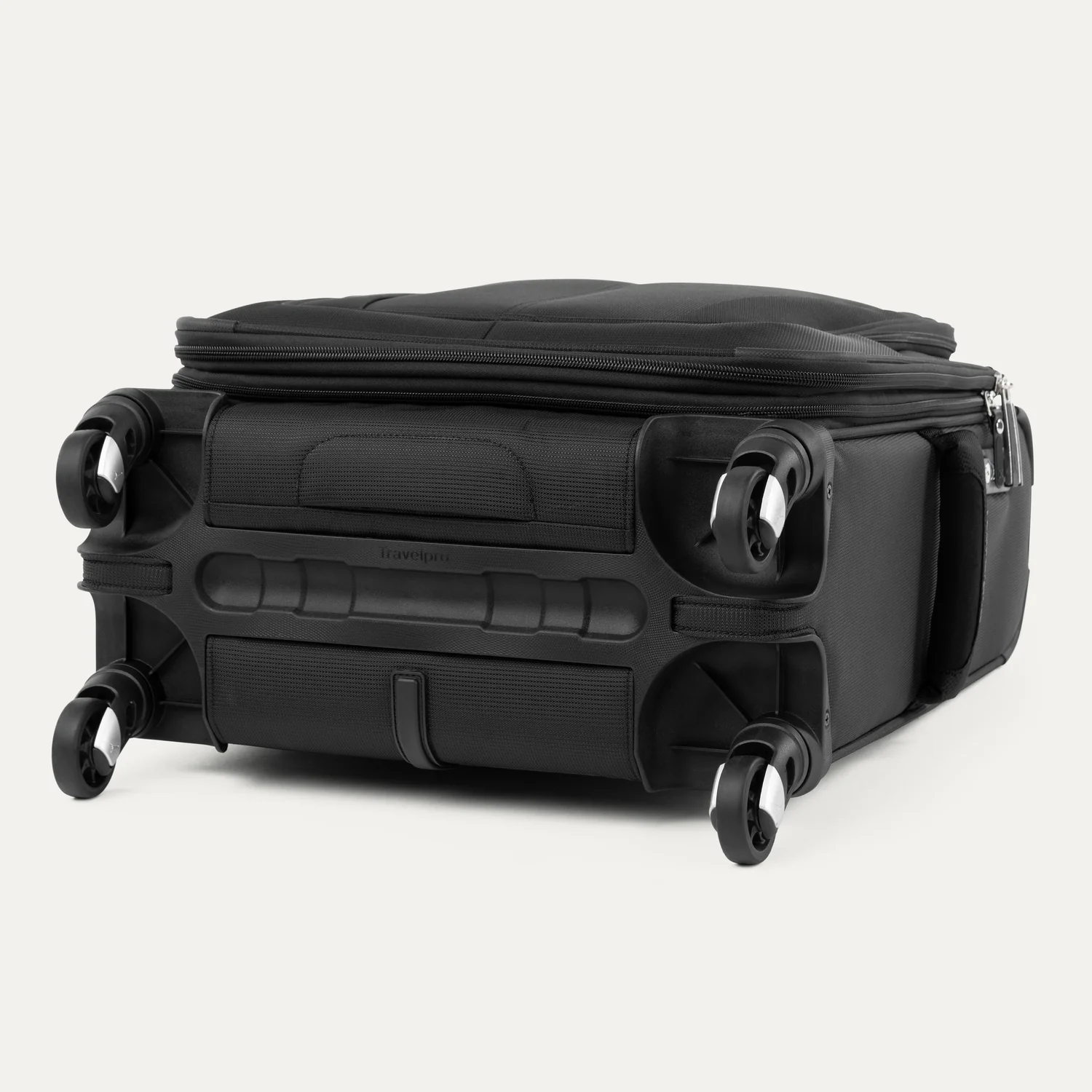 Maxlite® 5 International Carry-On Spinner - Image 6