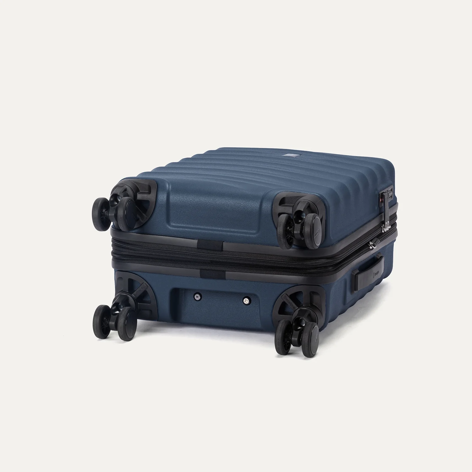 Maxlite® Air V2 Compact Carry-On / Large Check-In Set - Image 4