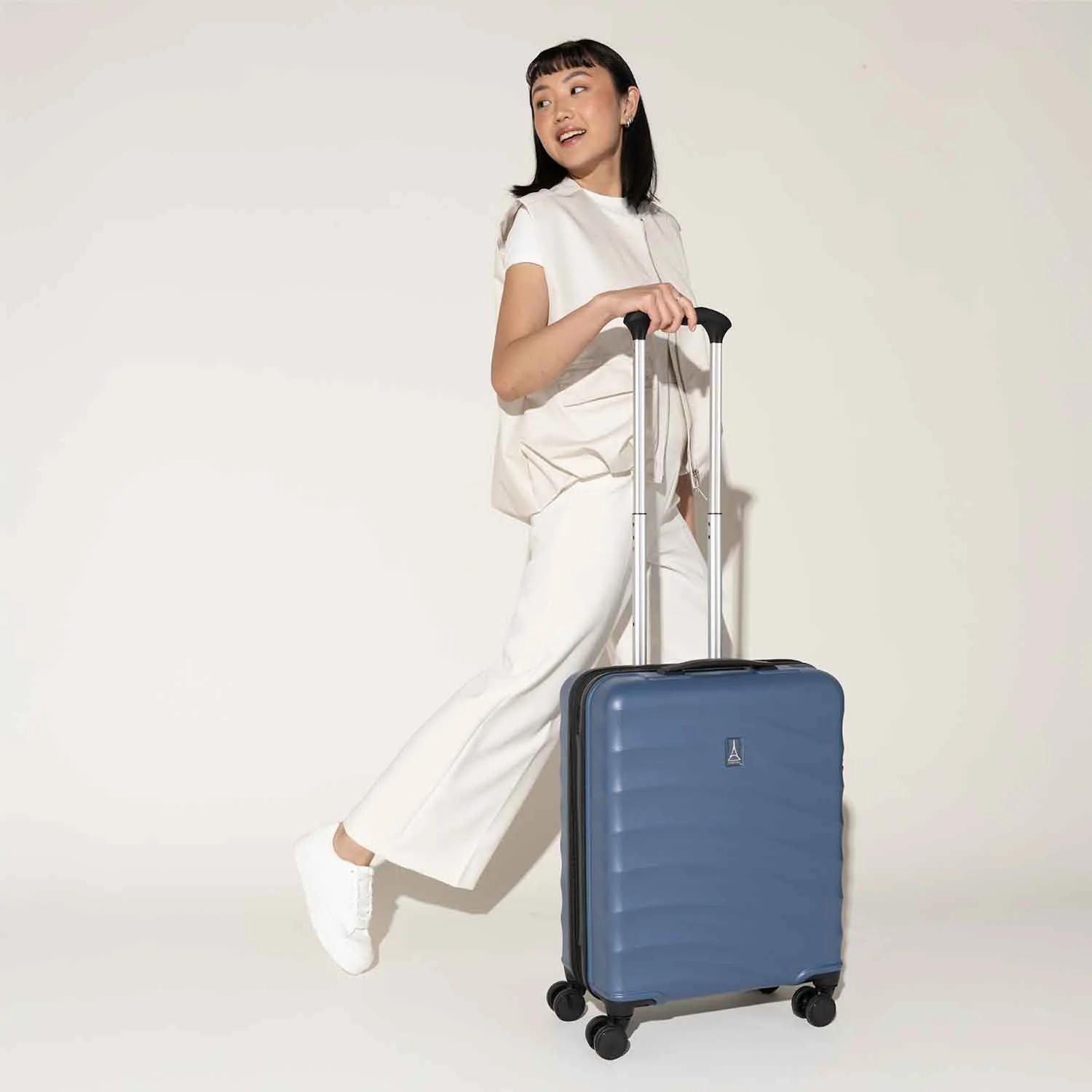 Maxlite® Air V2 International Carry-On Hardside Spinner - Image 13