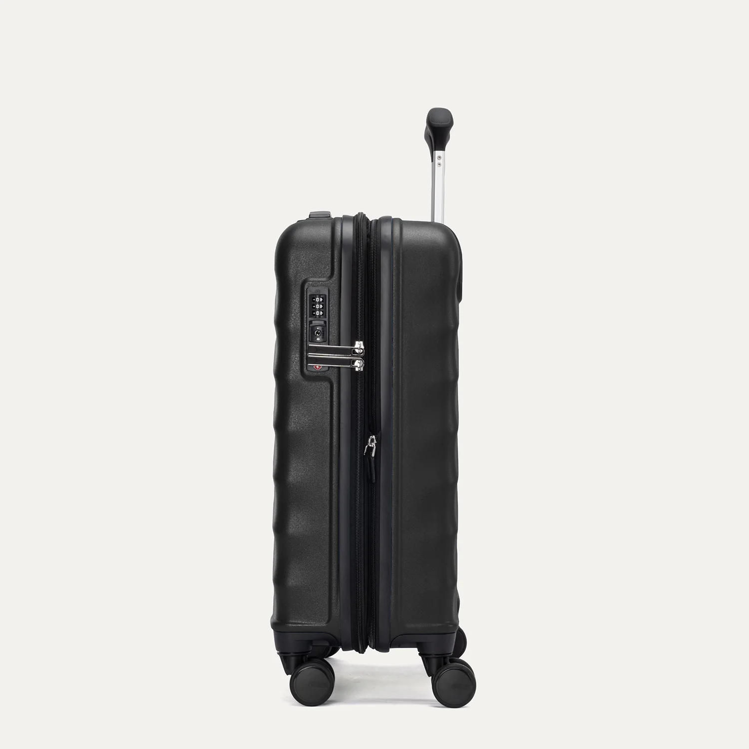 Maxlite® Air V2 International Carry-On Hardside Spinner - Image 3