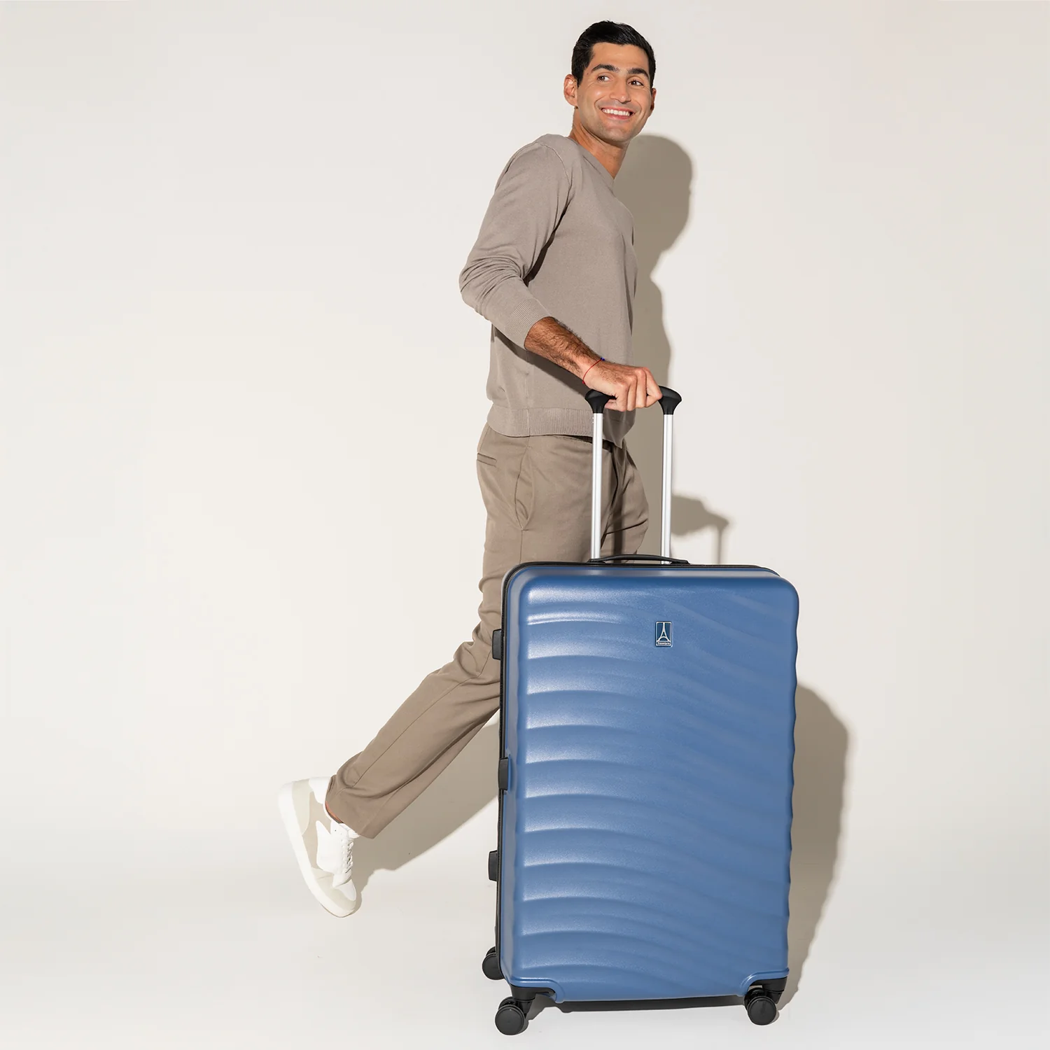 Maxlite® Air V2 Large Check-In Hardside Spinner - Image 41