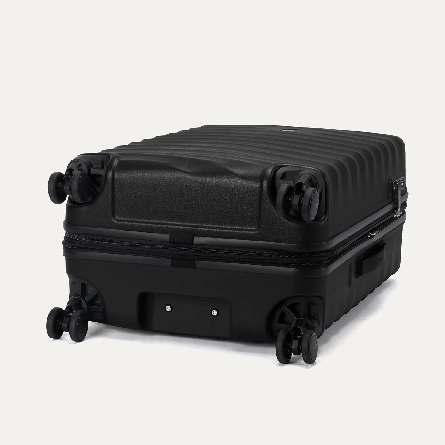Maxlite® Air V2 Medium Check-In Hardside Spinner - Image 34