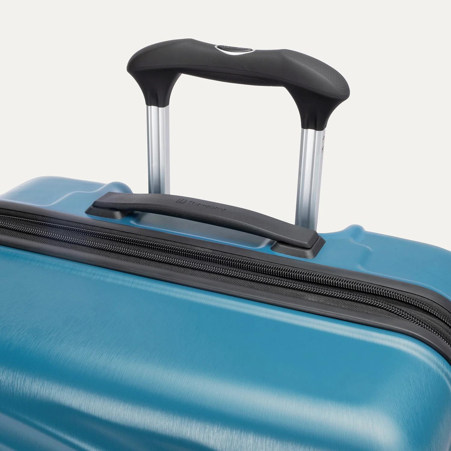 Maxlite® Air V2 Medium Check-In Hardside Spinner - Image 6
