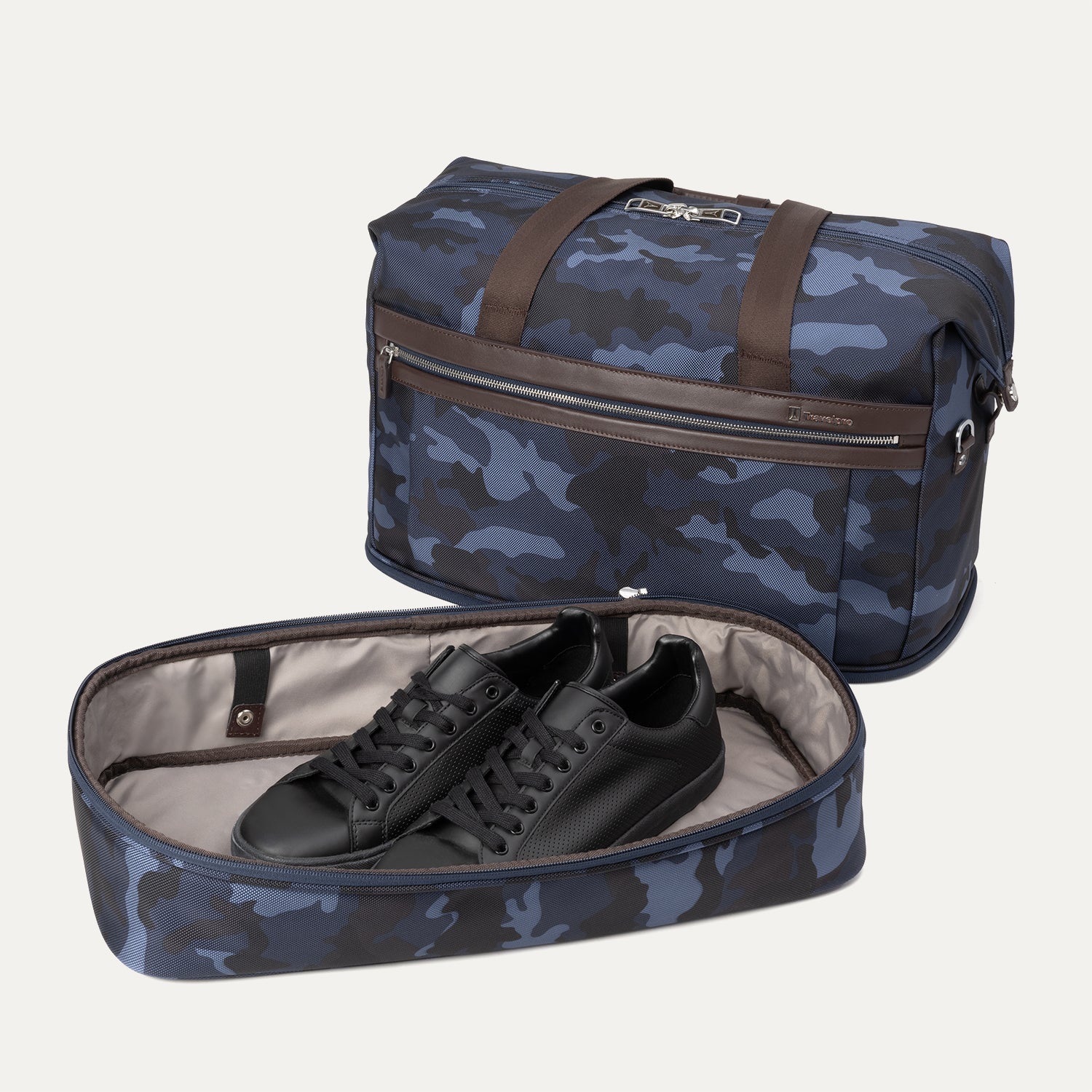 On the Move - Platinum® Elite Weekender Bag / Medium Check-In Set - Image 8