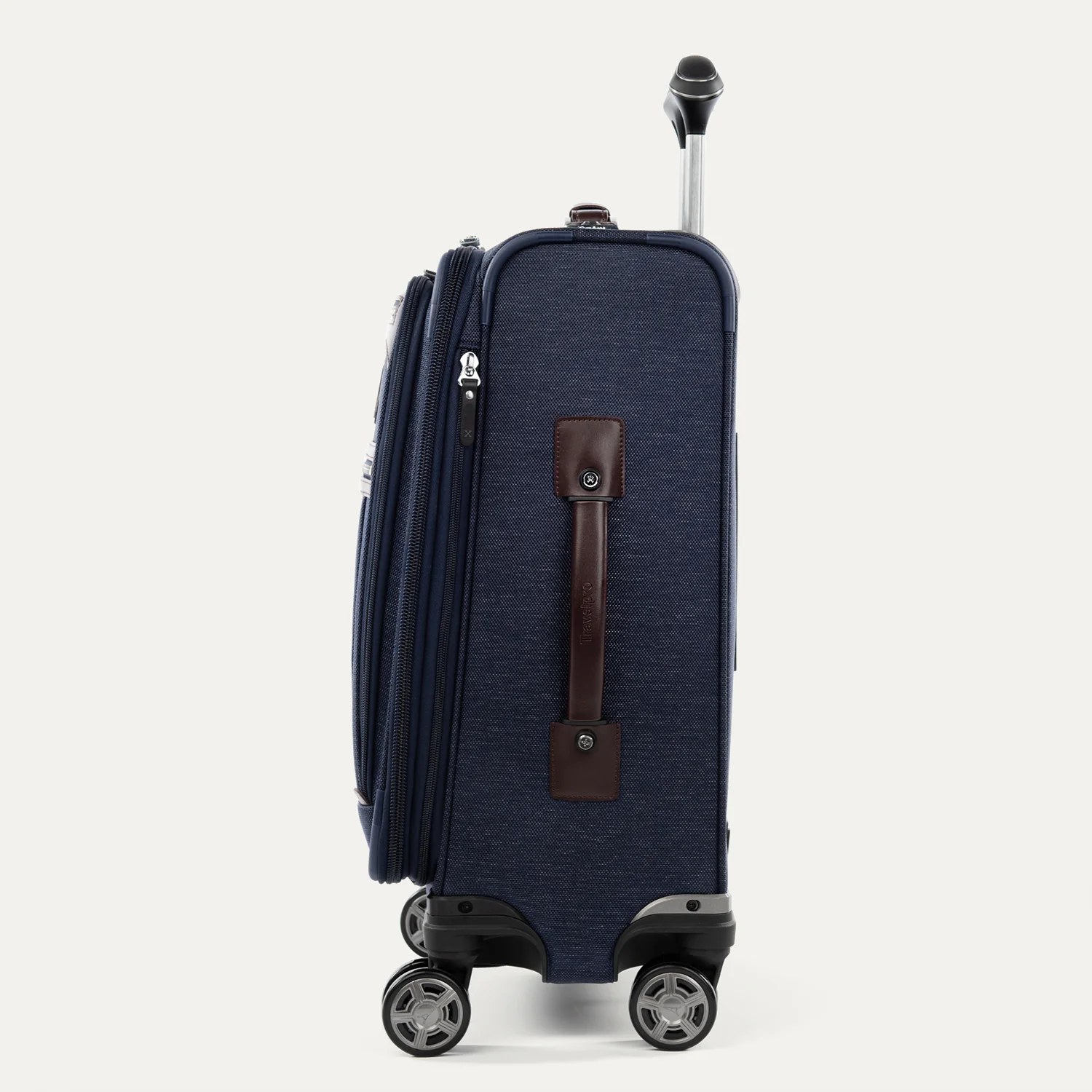 Platinum® Elite Carry-On Business Plus Spinner - Image 18