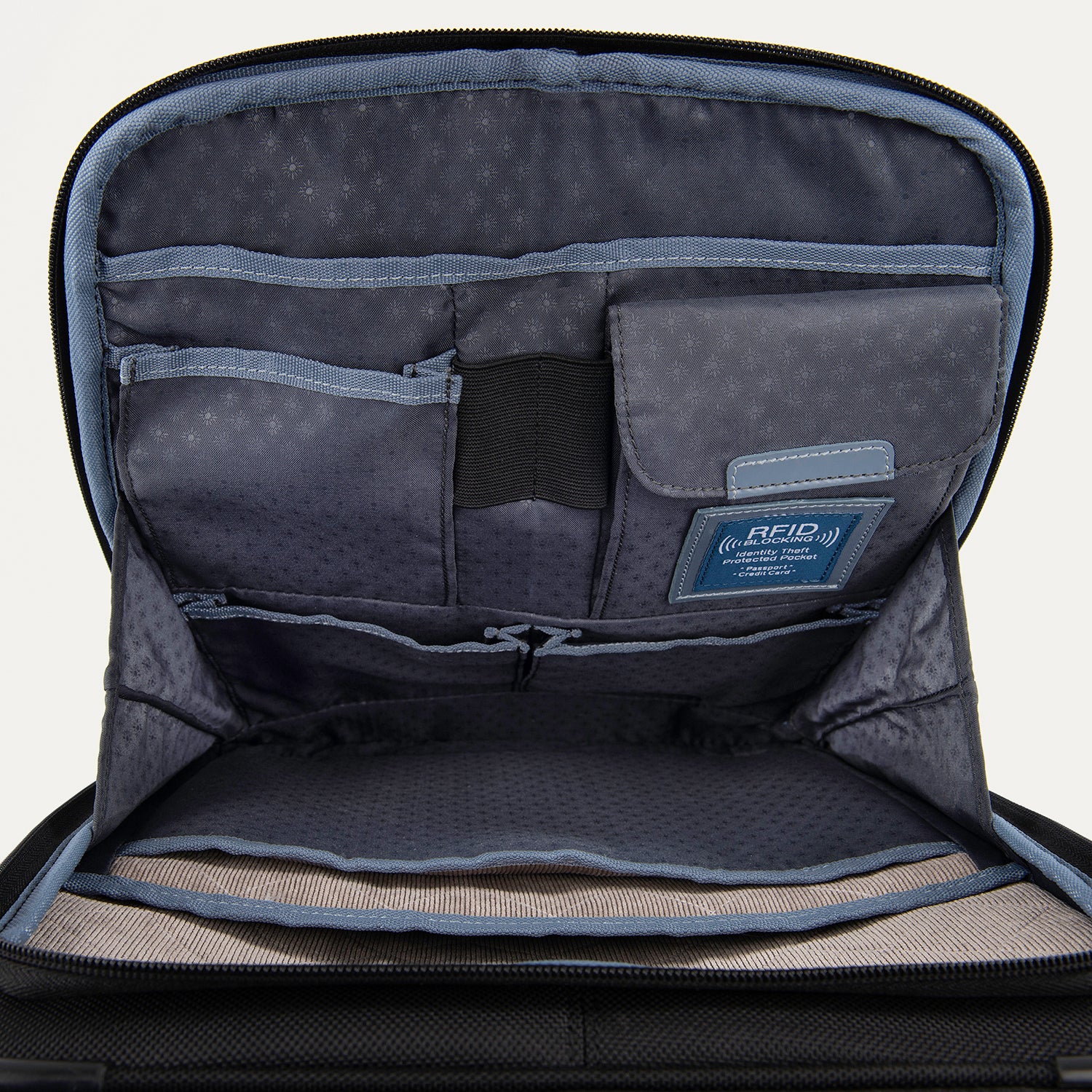 Platinum® Elite Carry-On Business Plus Spinner - Image 9