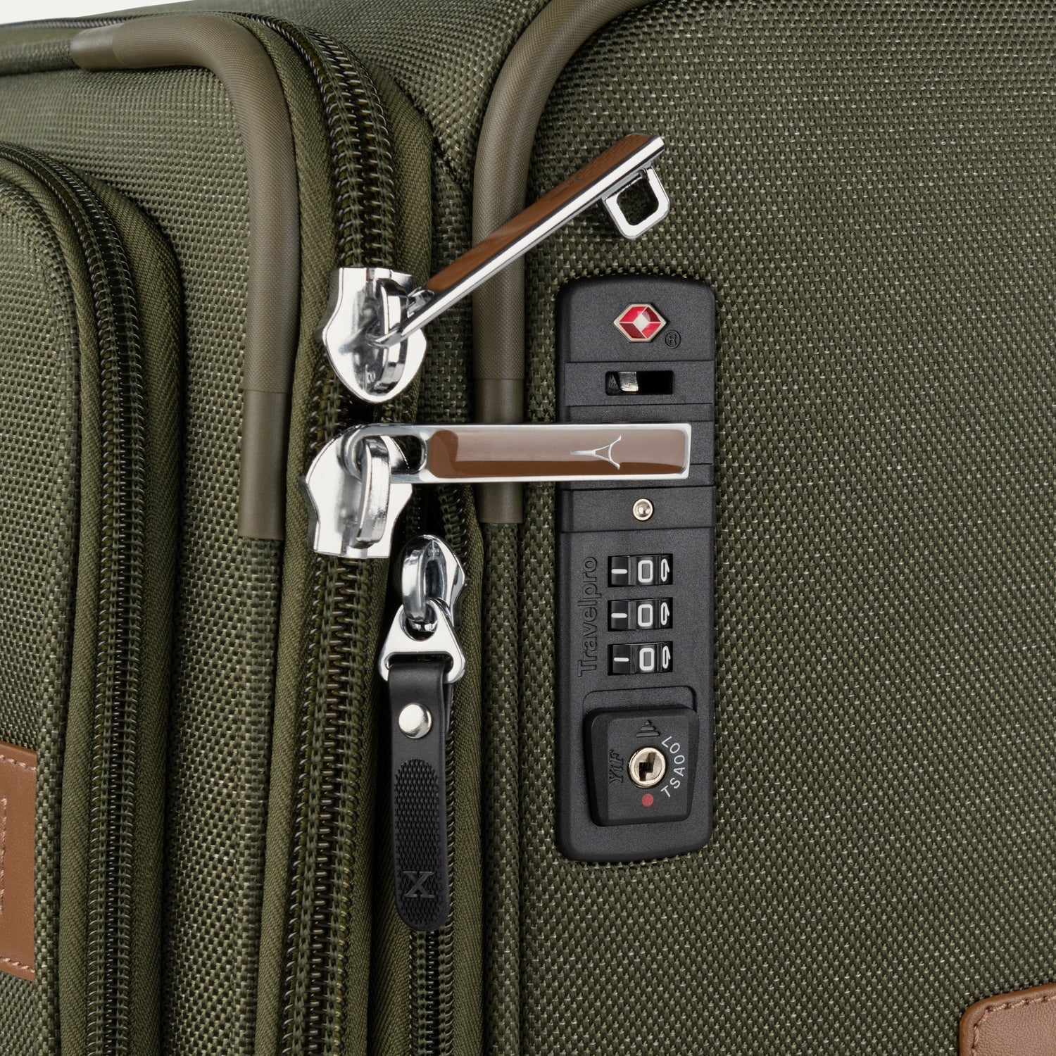Platinum® Elite Medium Check-In Spinner - Image 72