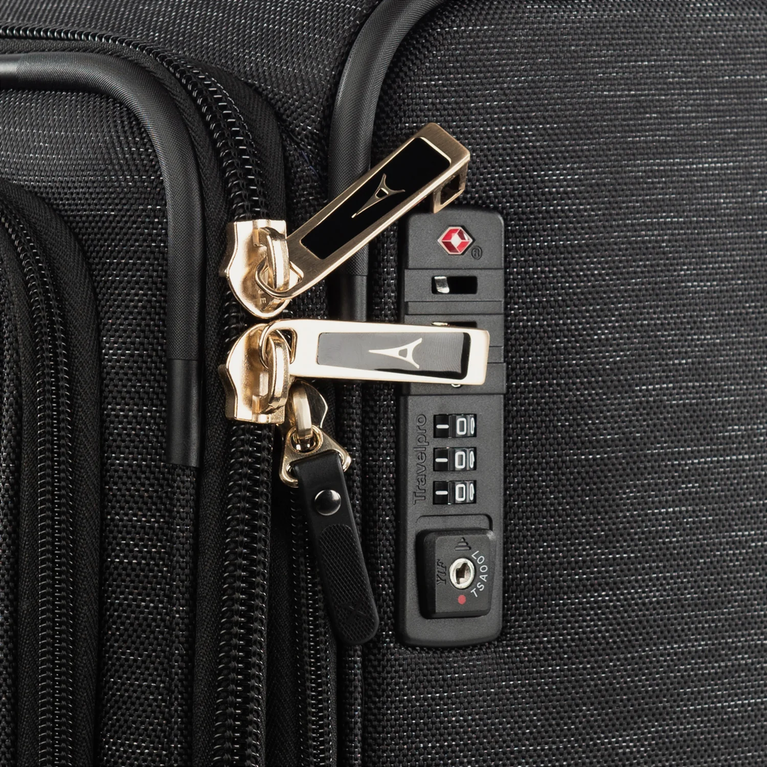 Platinum® Elite Large Check-In Spinner - Image 55