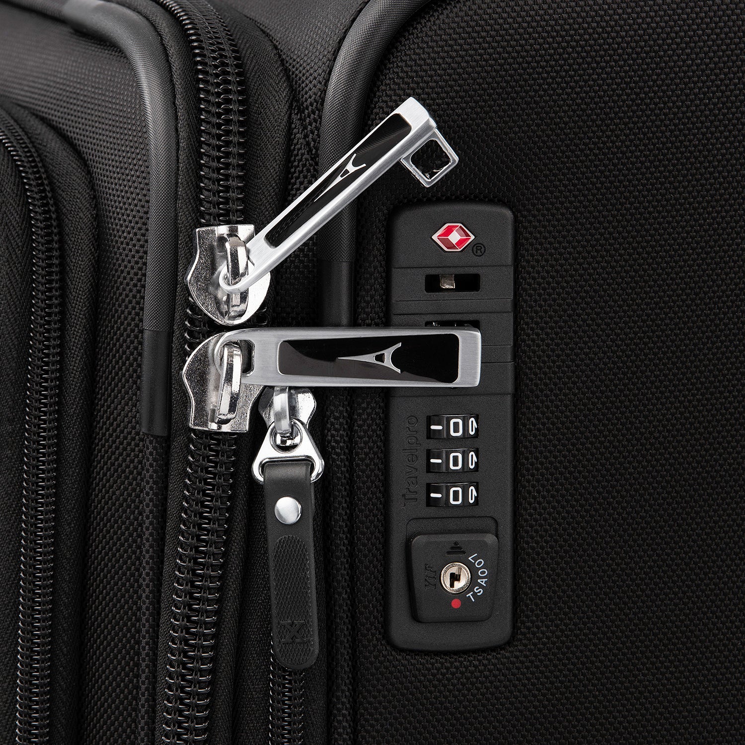 Platinum® Elite Large Check-In Spinner - Image 8