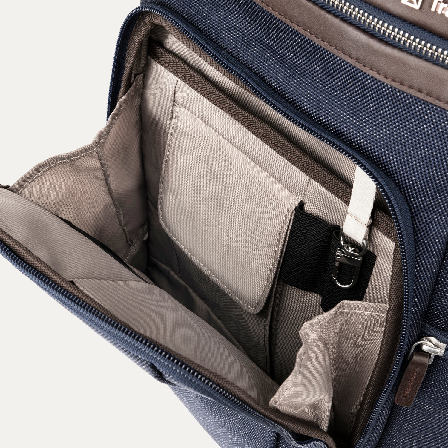 Platinum® Elite Business Laptop Backpack 27L - Image 15