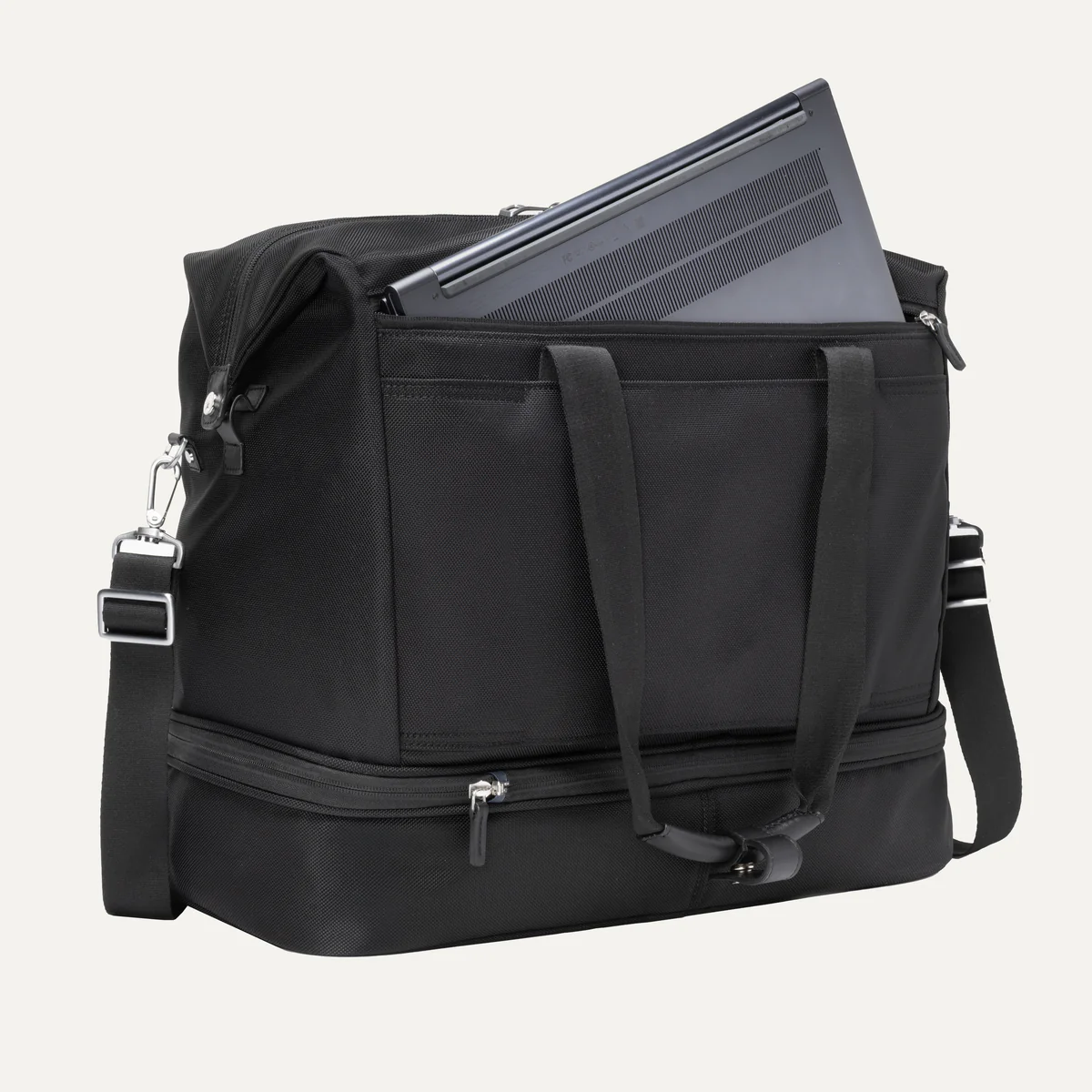 Platinum® Elite Drop-Bottom Weekender - Image 15
