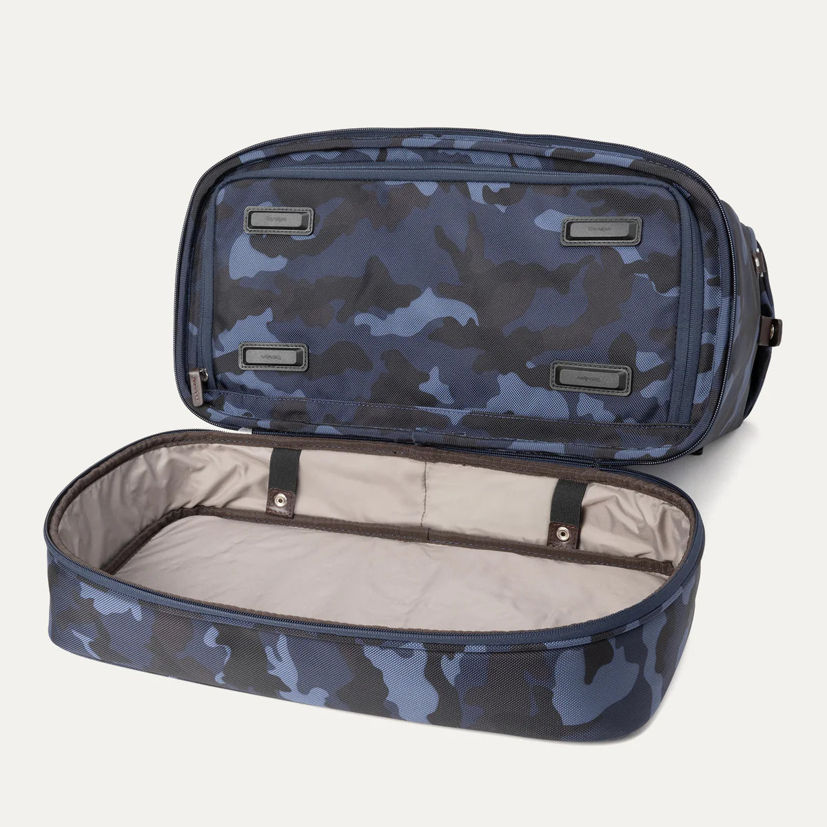 Platinum® Elite Drop-Bottom Weekender - Camouflage - Image 5