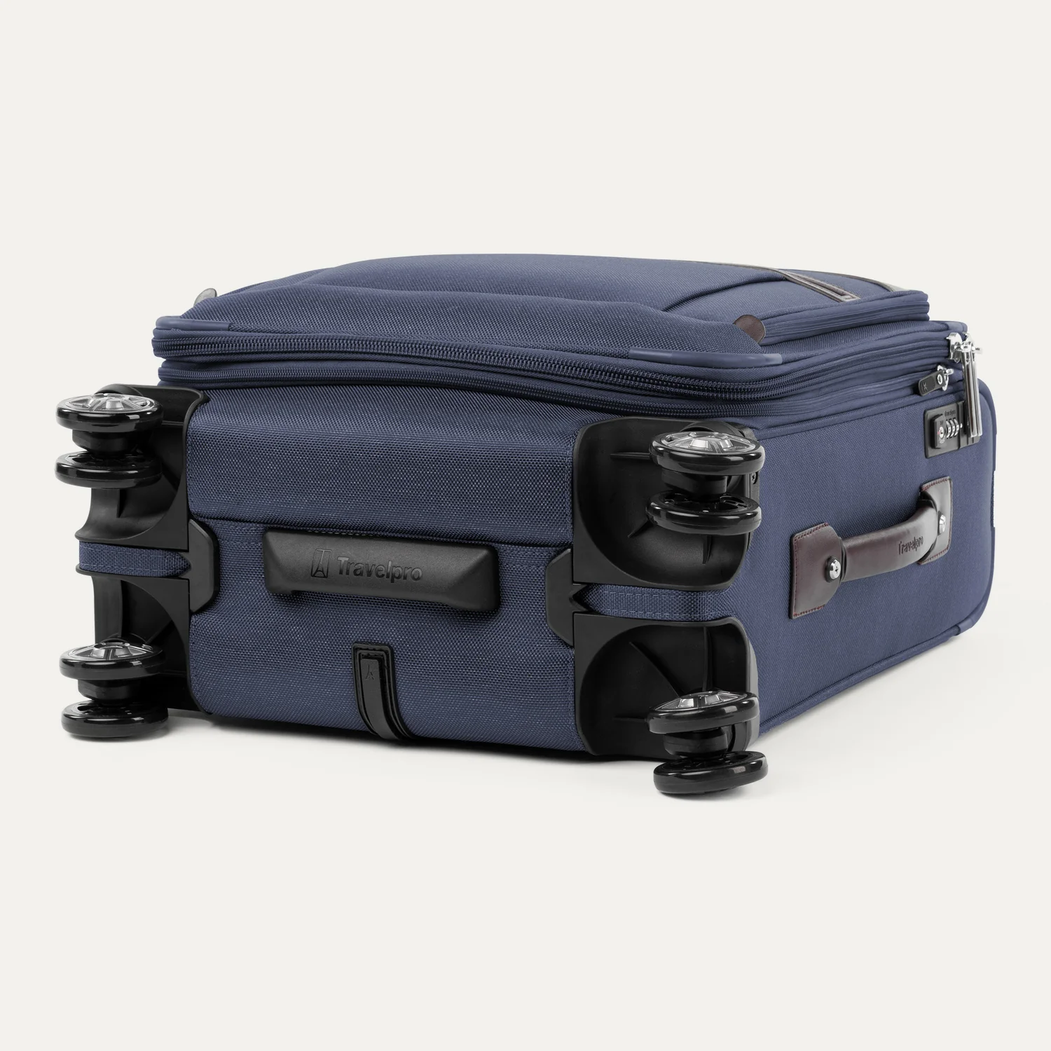 Platinum® Elite International Carry-On Spinner - Image 14