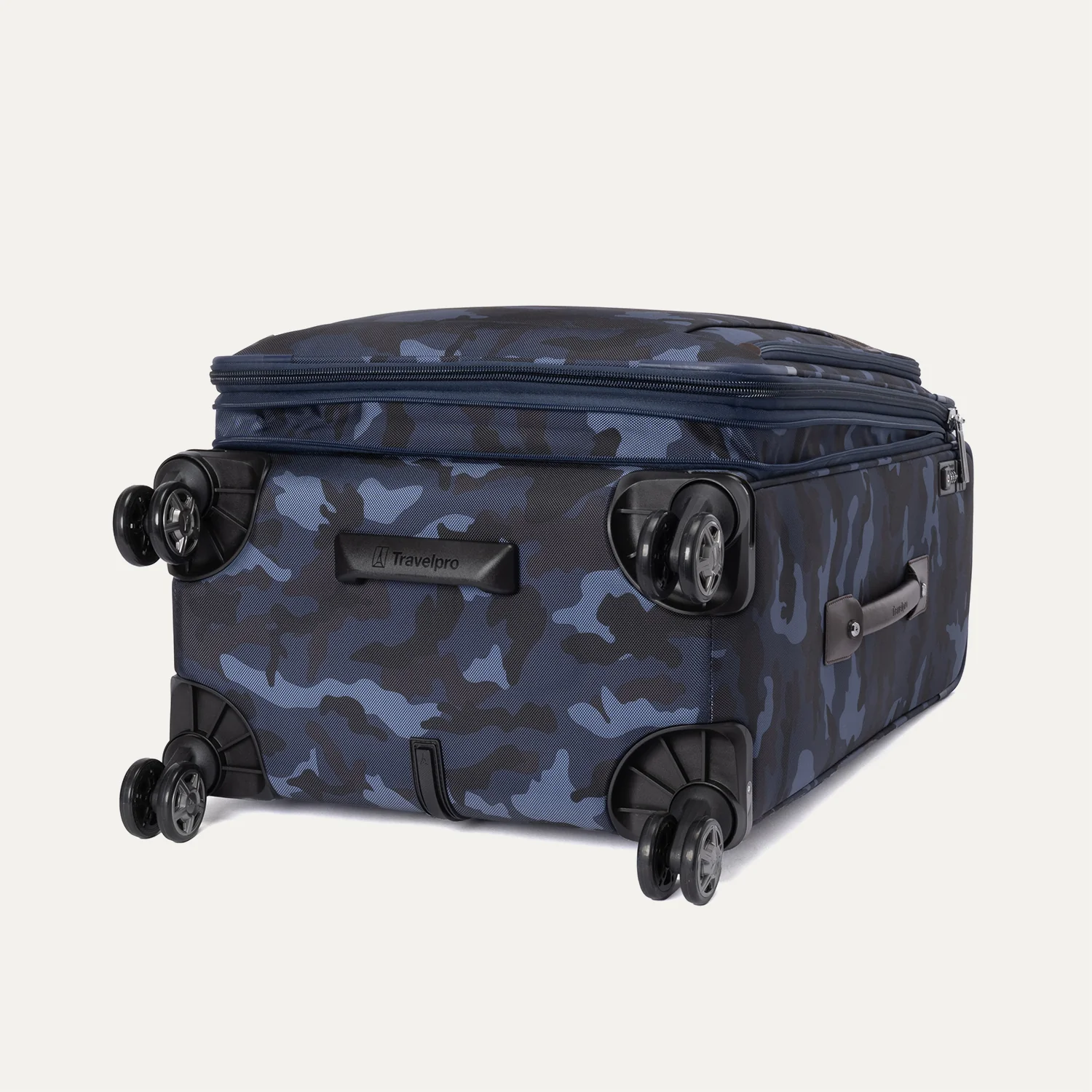 Platinum® Elite Medium Check-In Spinner - Camouflage - Image 8