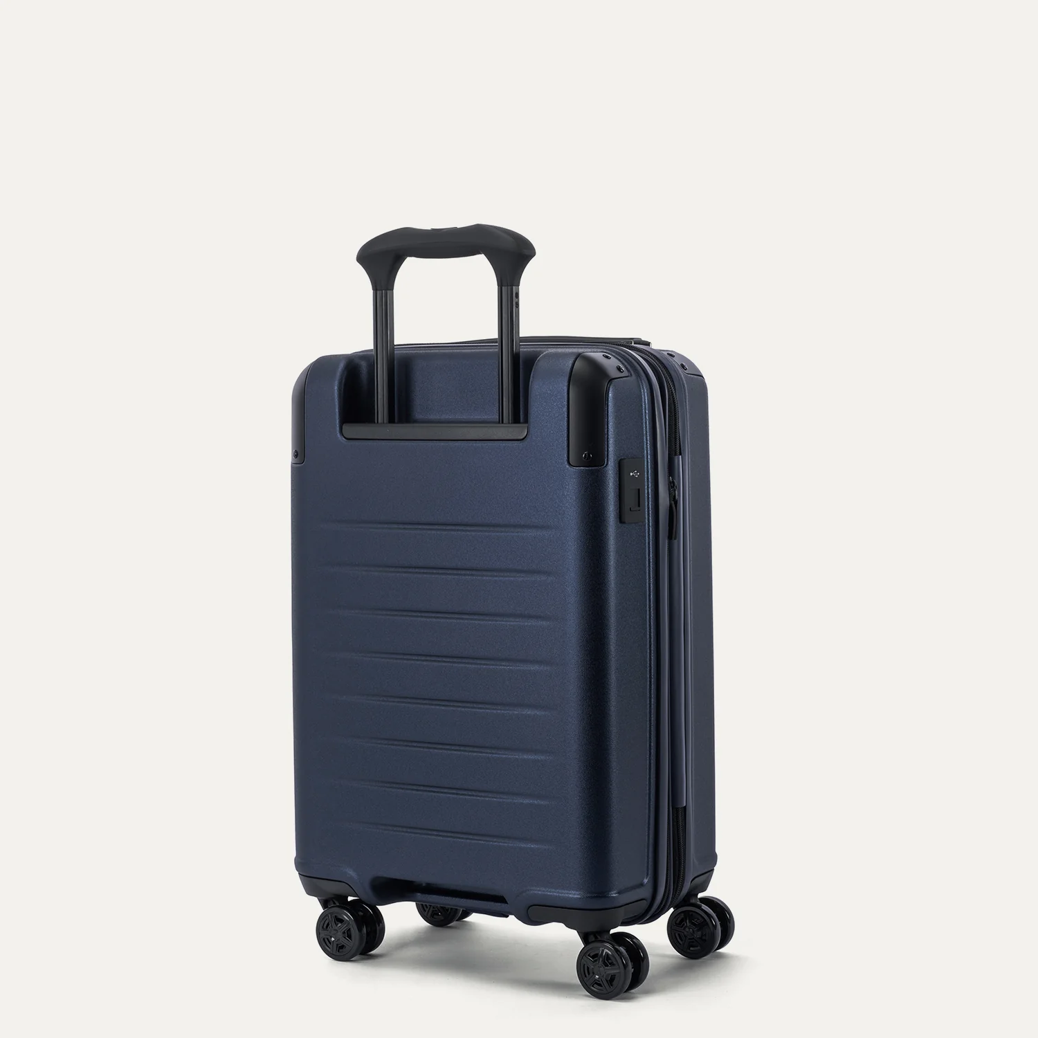 Platinum® Elite Compact Carry-On Hardside Spinner - Image 17