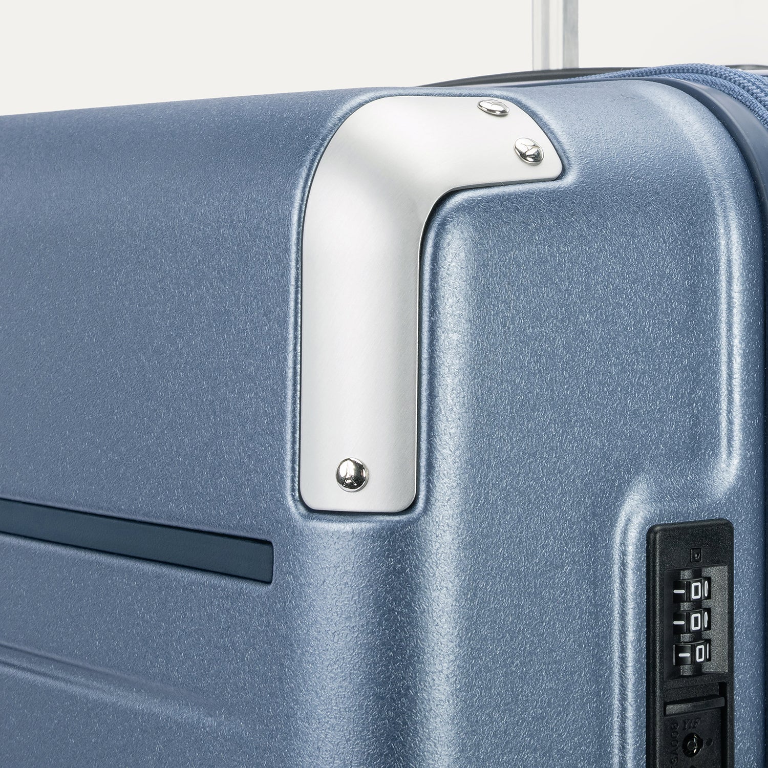 Platinum® Elite Large Check-In Hardside Spinner - Image 5