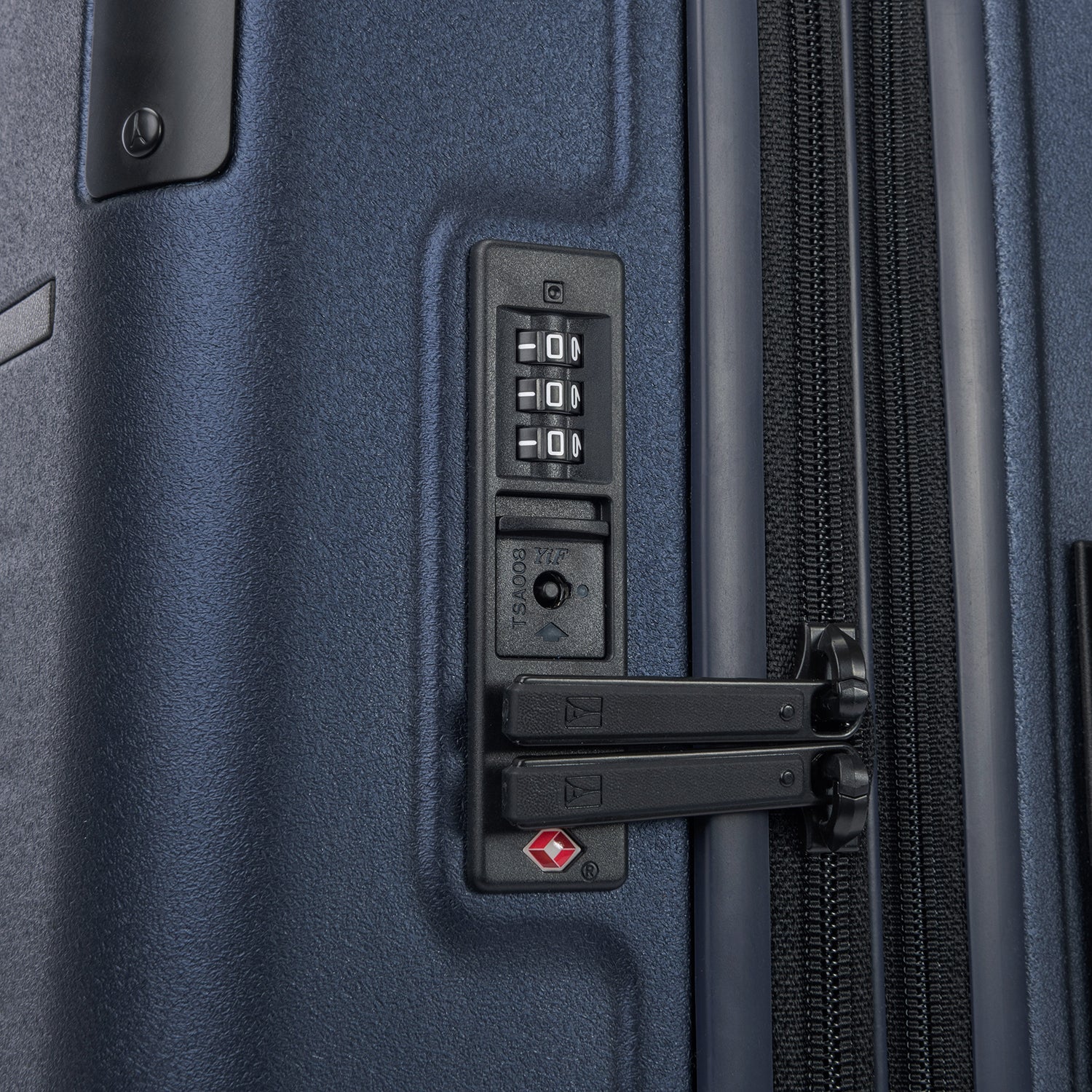 Platinum® Elite Medium Check-In Hardside Spinner - Image 19