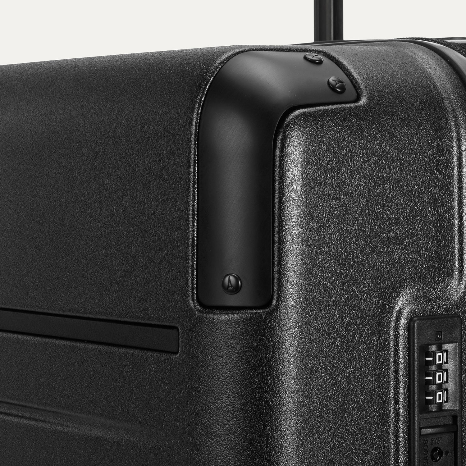 Platinum® Elite Medium Check-In Hardside Spinner - Image 28