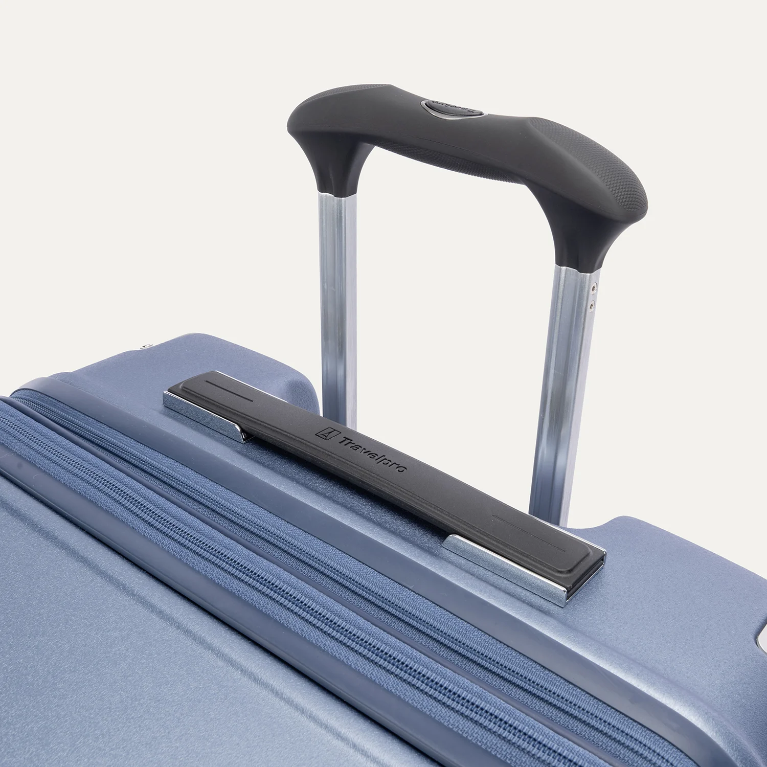 Platinum® Elite Medium Check-In Hardside Spinner - Image 5