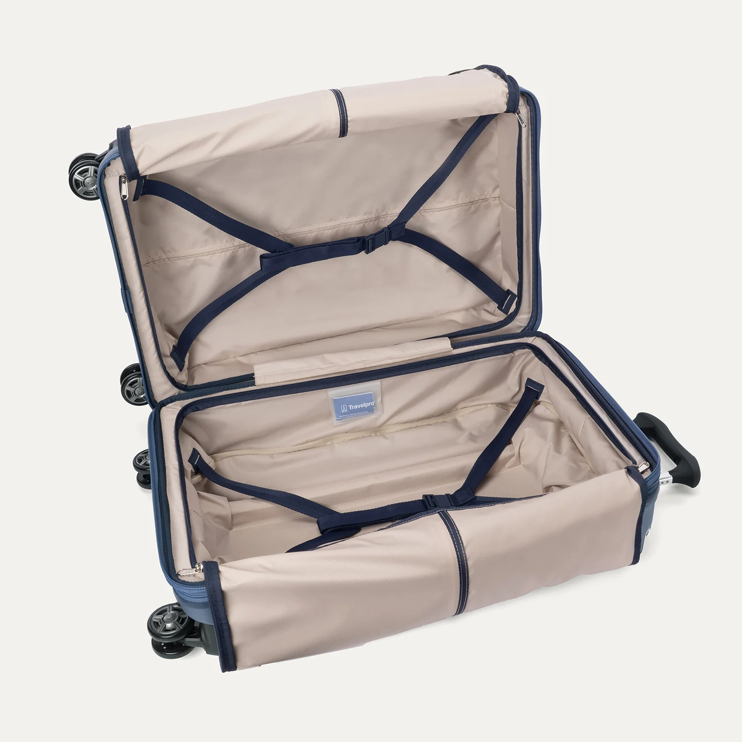 Platinum® Elite Medium Check-In Hardside Spinner - Image 8