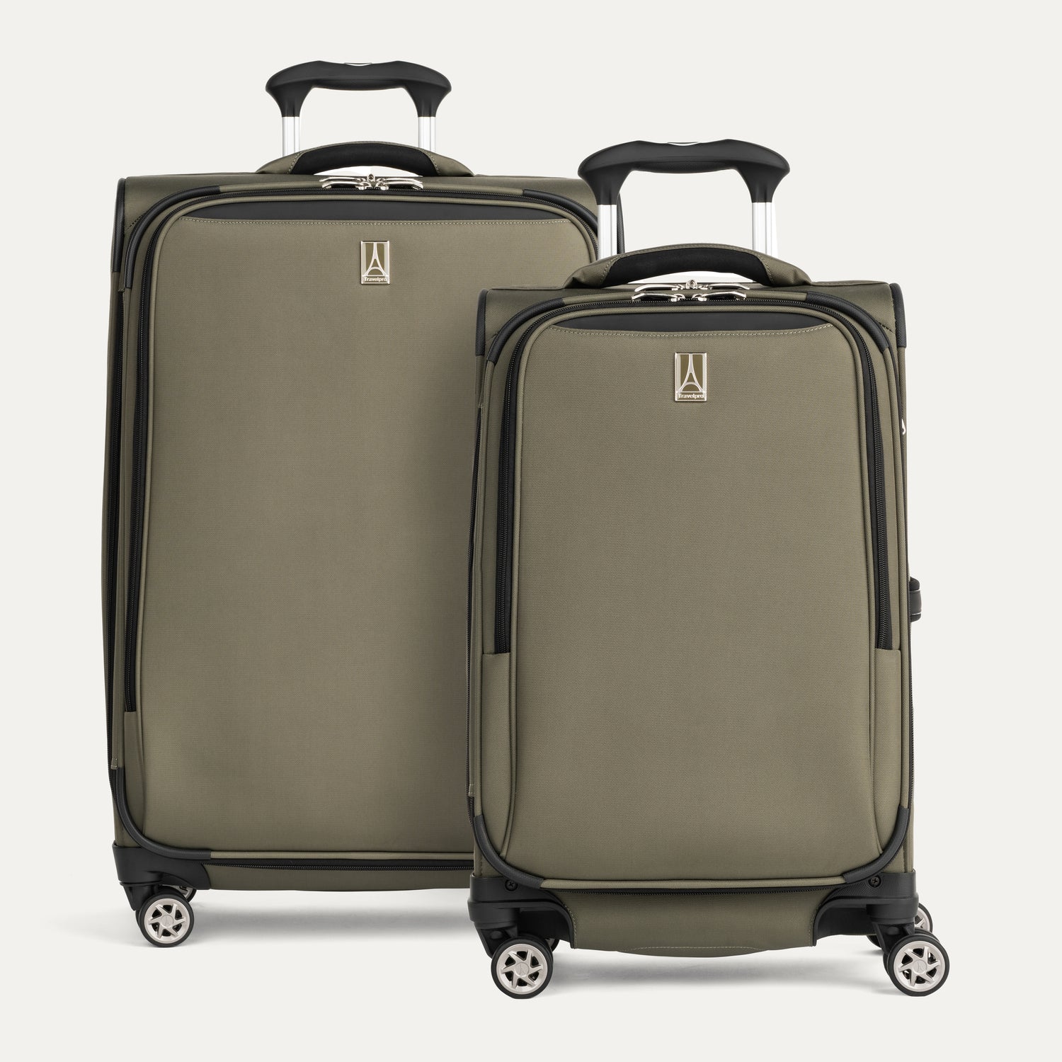 Roundtrip® Carry-on & Medium Check-in Spinner  Set - Image 17