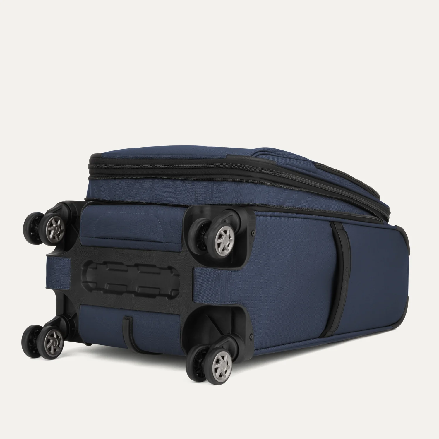 Roundtrip® Carry-on & Medium Check-in Spinner  Set - Image 28