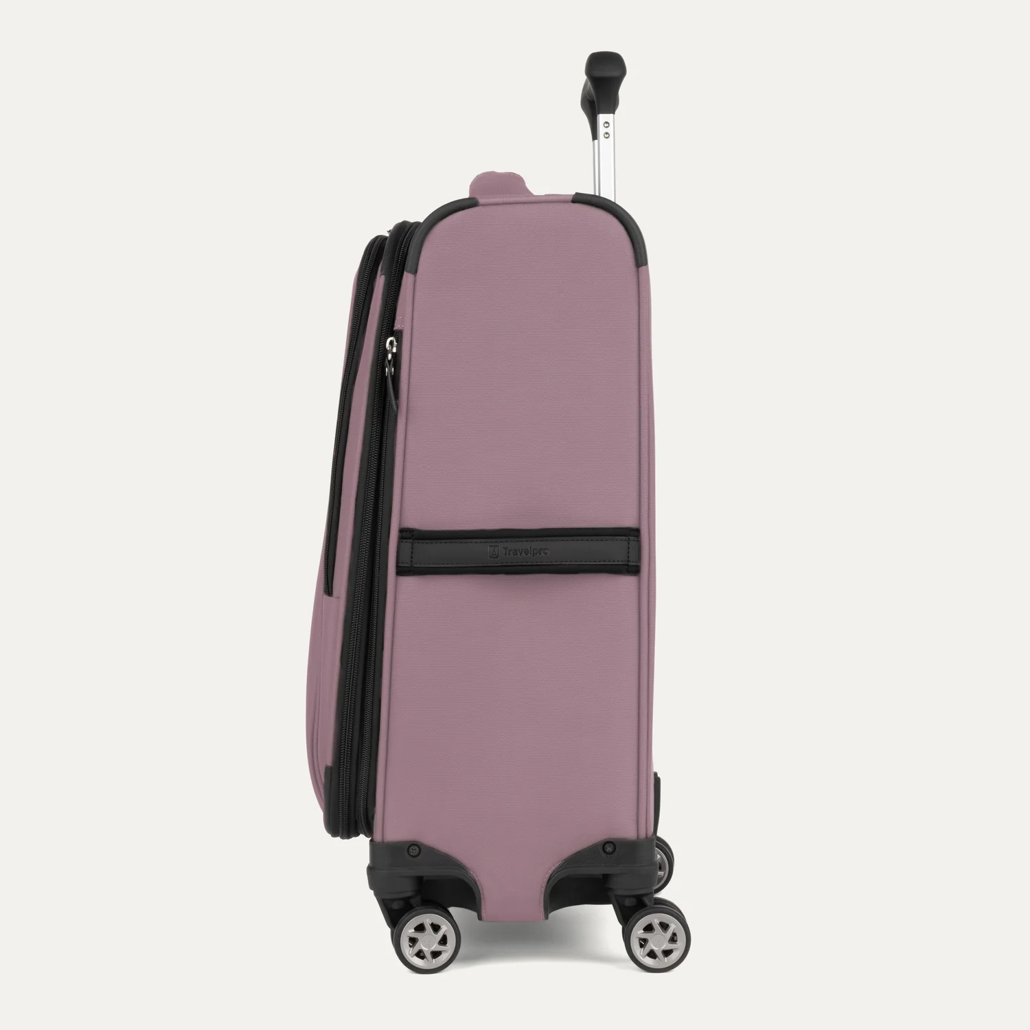 Roundtrip® Carry-on & Medium Check-in Spinner  Set - Image 5