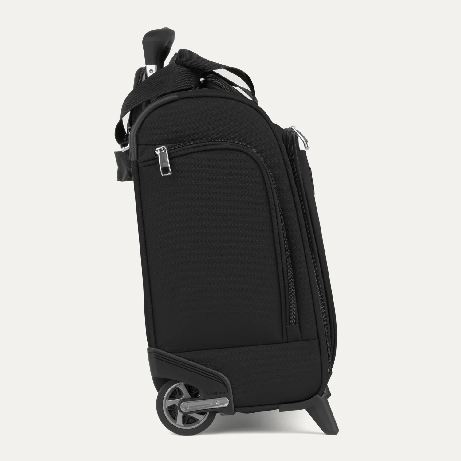 Roundtrip® Rolling UnderSeat Carry on - Image 5