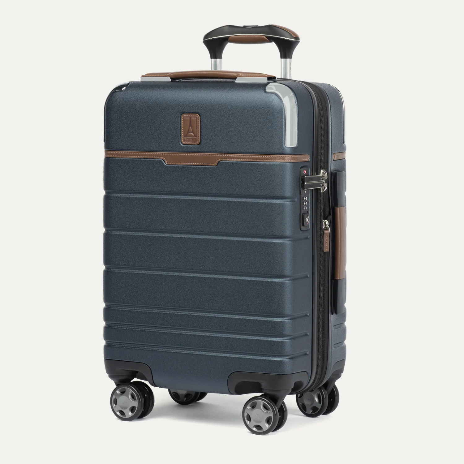 Runway Ready - Travelpro® x Travel + Leisure® Backpack / Carry-On / Medium Check-In Set - Image 9