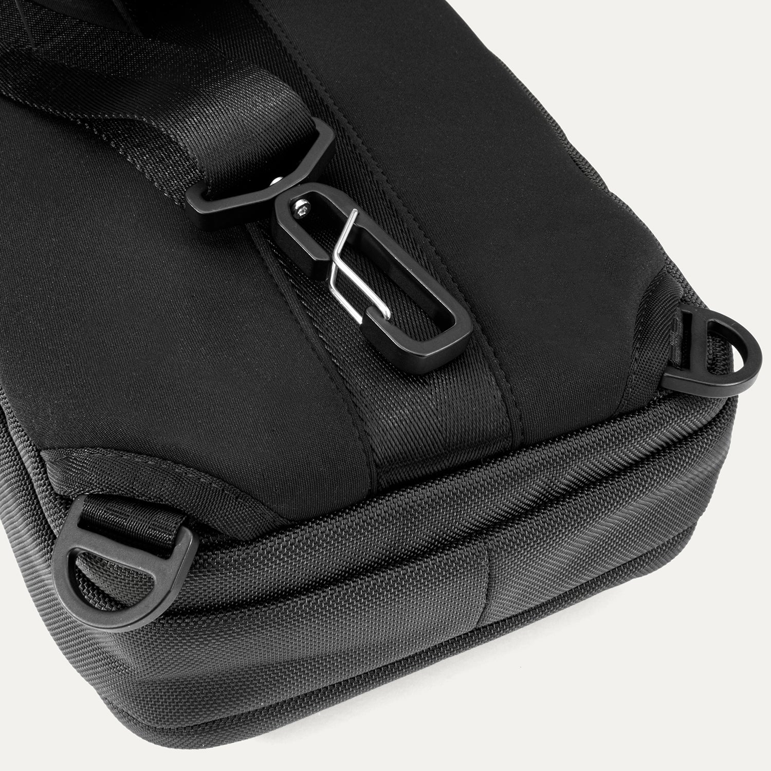 Altitude™ Crossbody 6L - Image 7