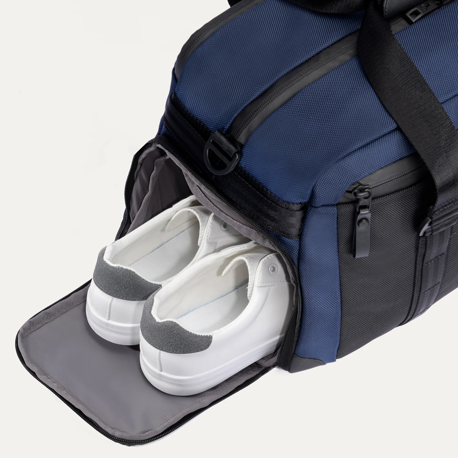 Altitude™ Day-to-Day Duffel - Image 30