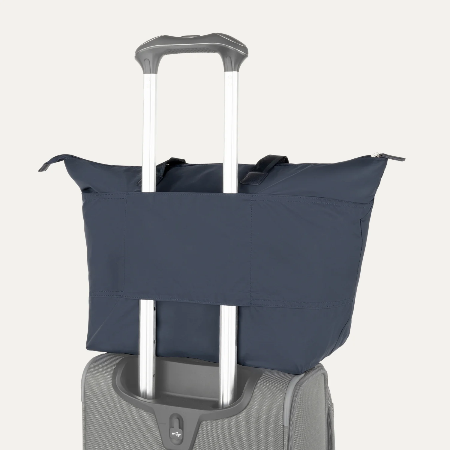 Travelpro® Essentials™ SparePack™ Foldable Tote 2.0 - Image 8