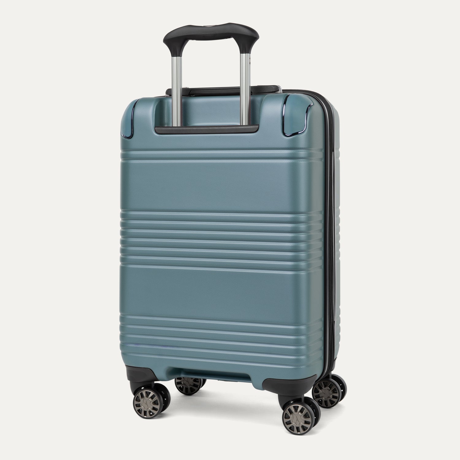 Roundtrip® Carry-On / Medium Check-In Hardside Set - Image 11