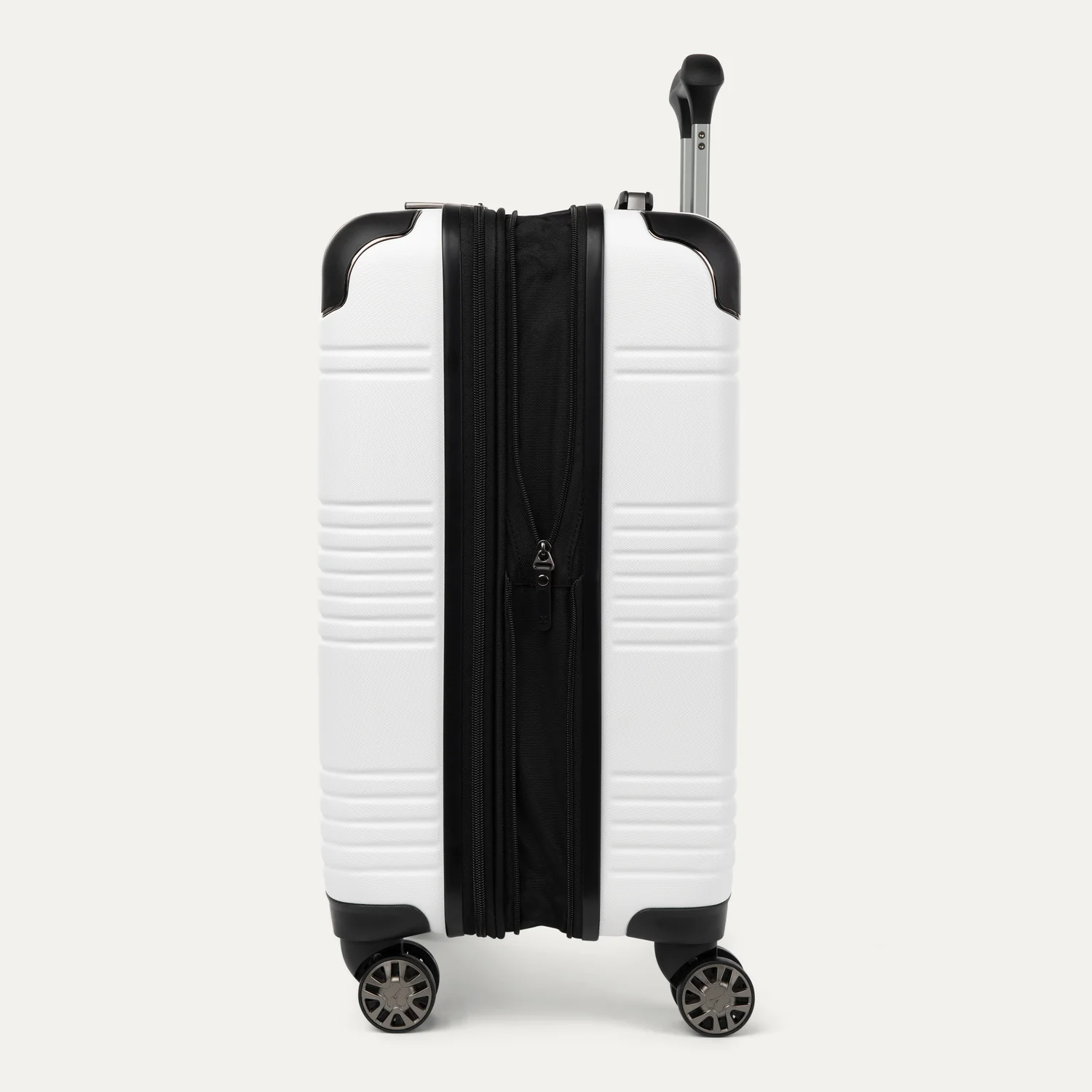 Roundtrip® Carry-On / Medium Check-In Hardside Set - Image 19