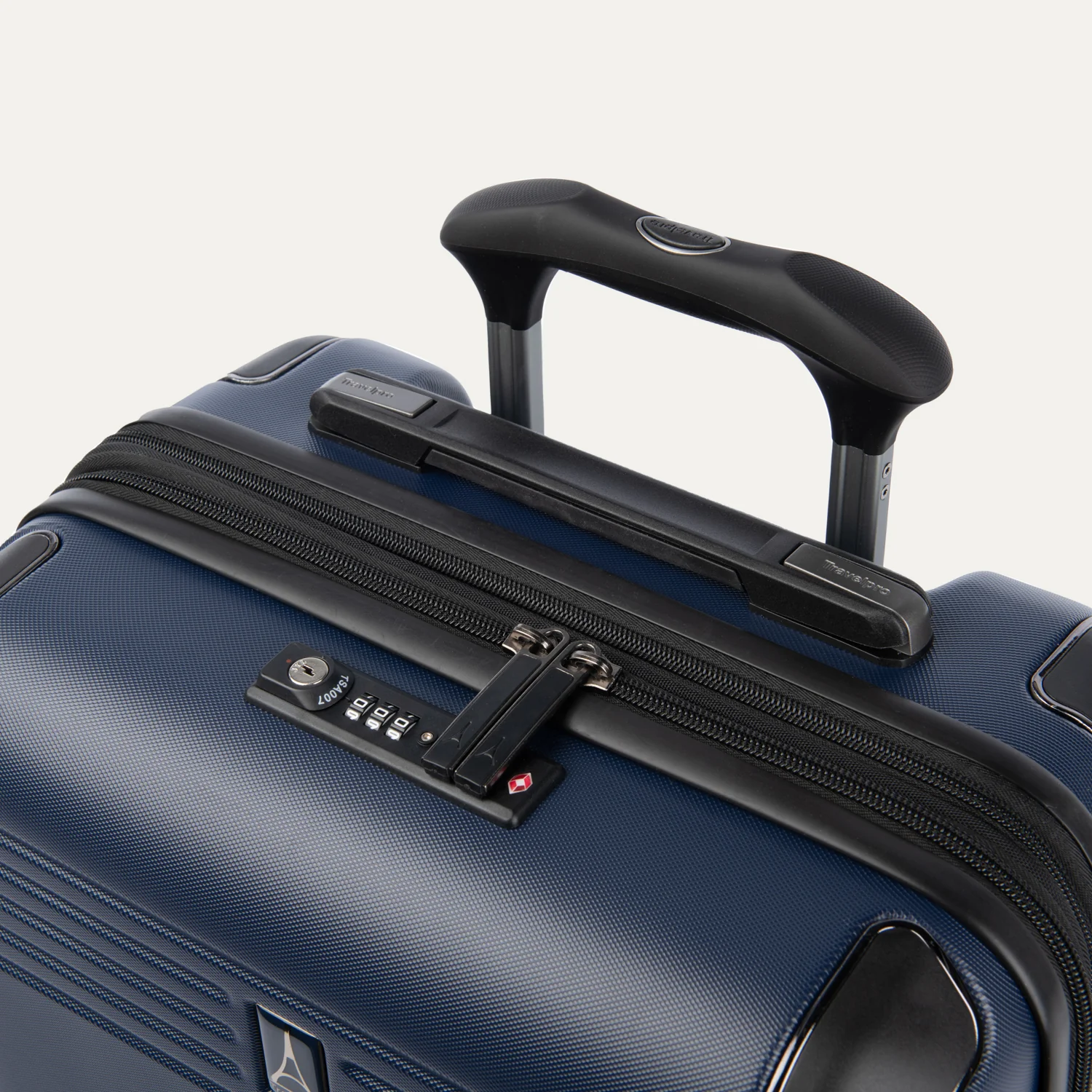 Roundtrip® Carry-On / Medium Check-In Hardside Set - Image 31