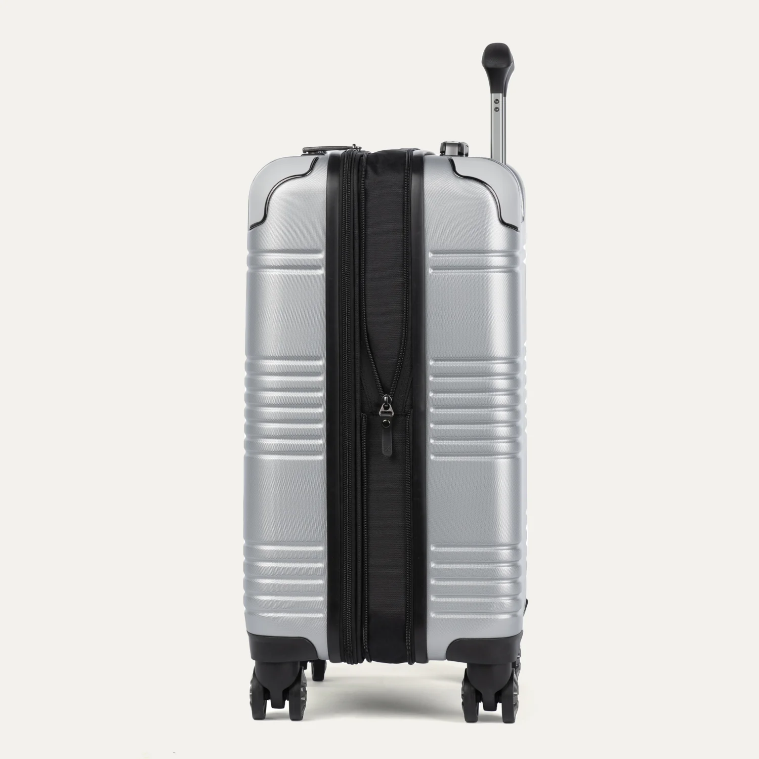 Roundtrip® Carry-On / Medium Check-In Hardside Set - Image 34