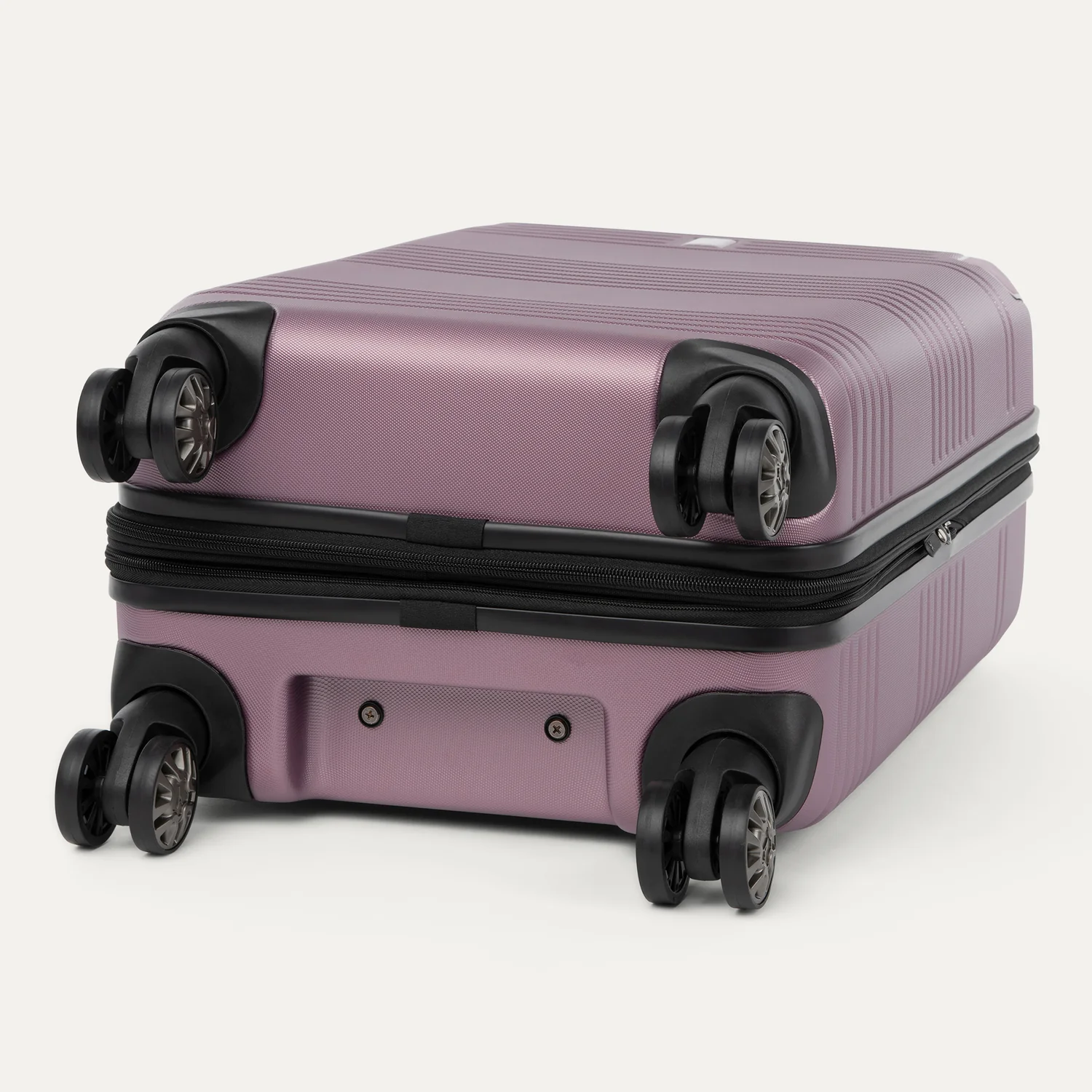 Roundtrip® Carry-On / Medium Check-In Hardside Set - Image 44