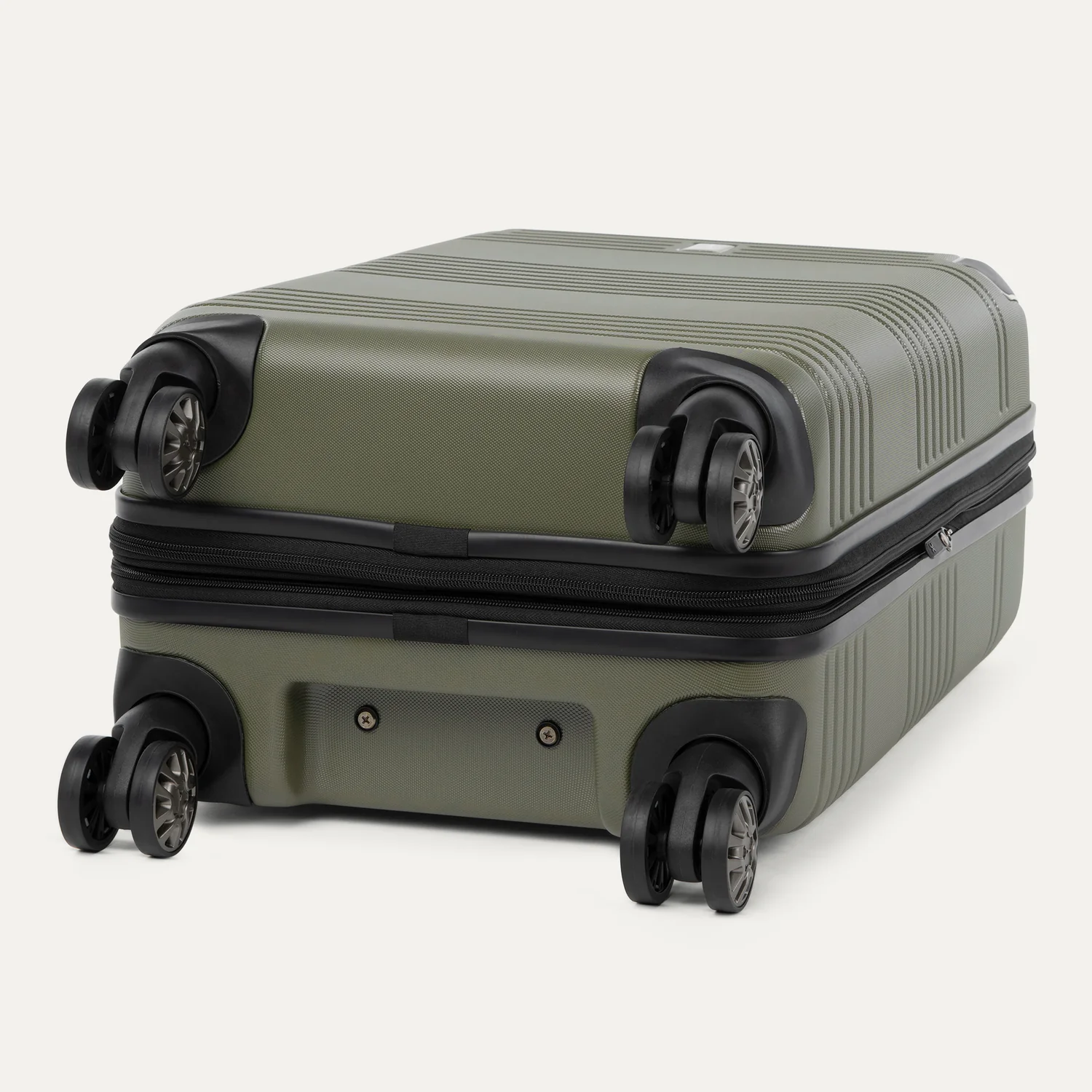 Roundtrip® Carry-On / Medium Check-In Hardside Set - Image 57