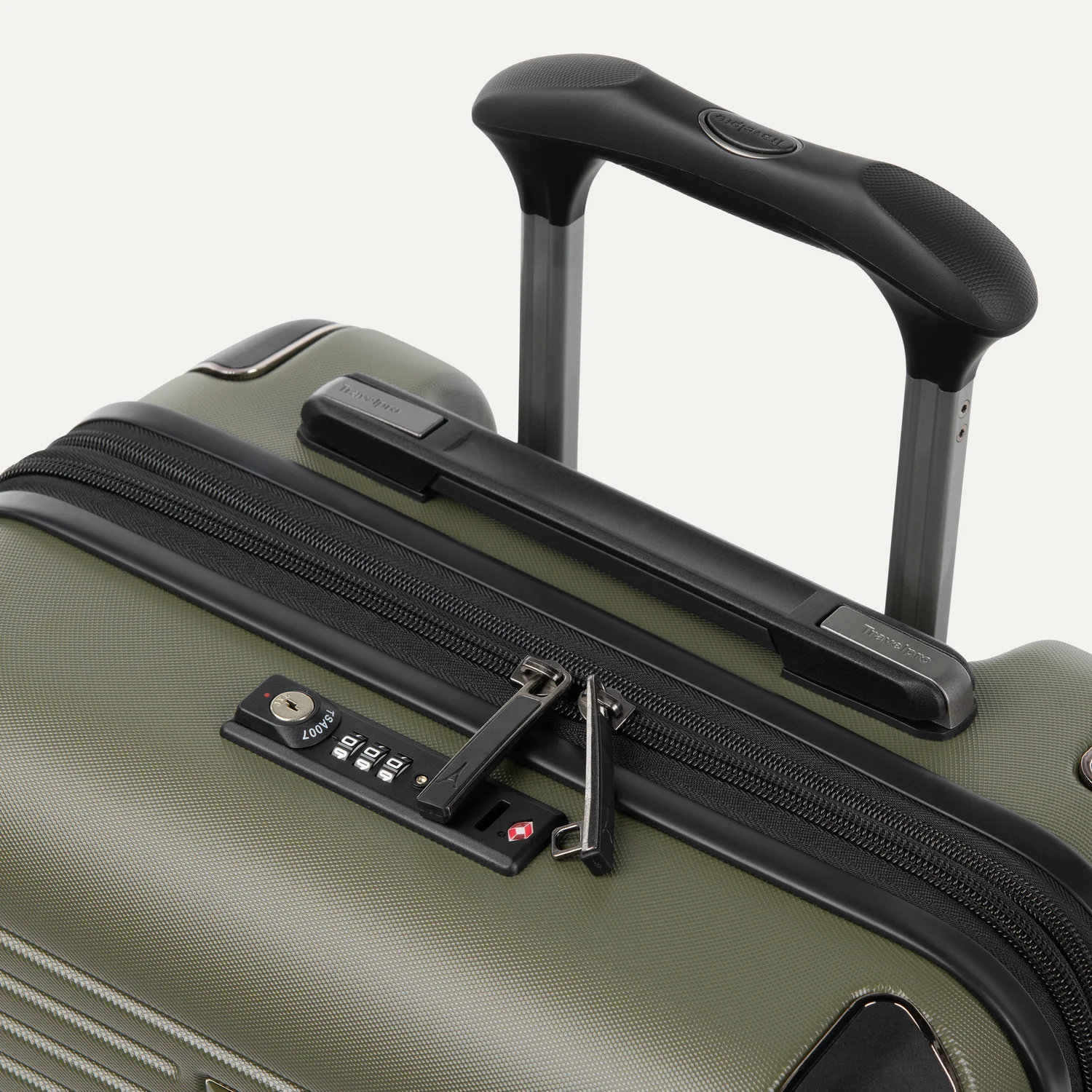 Roundtrip® Carry-On / Medium Check-In Hardside Set - Image 59
