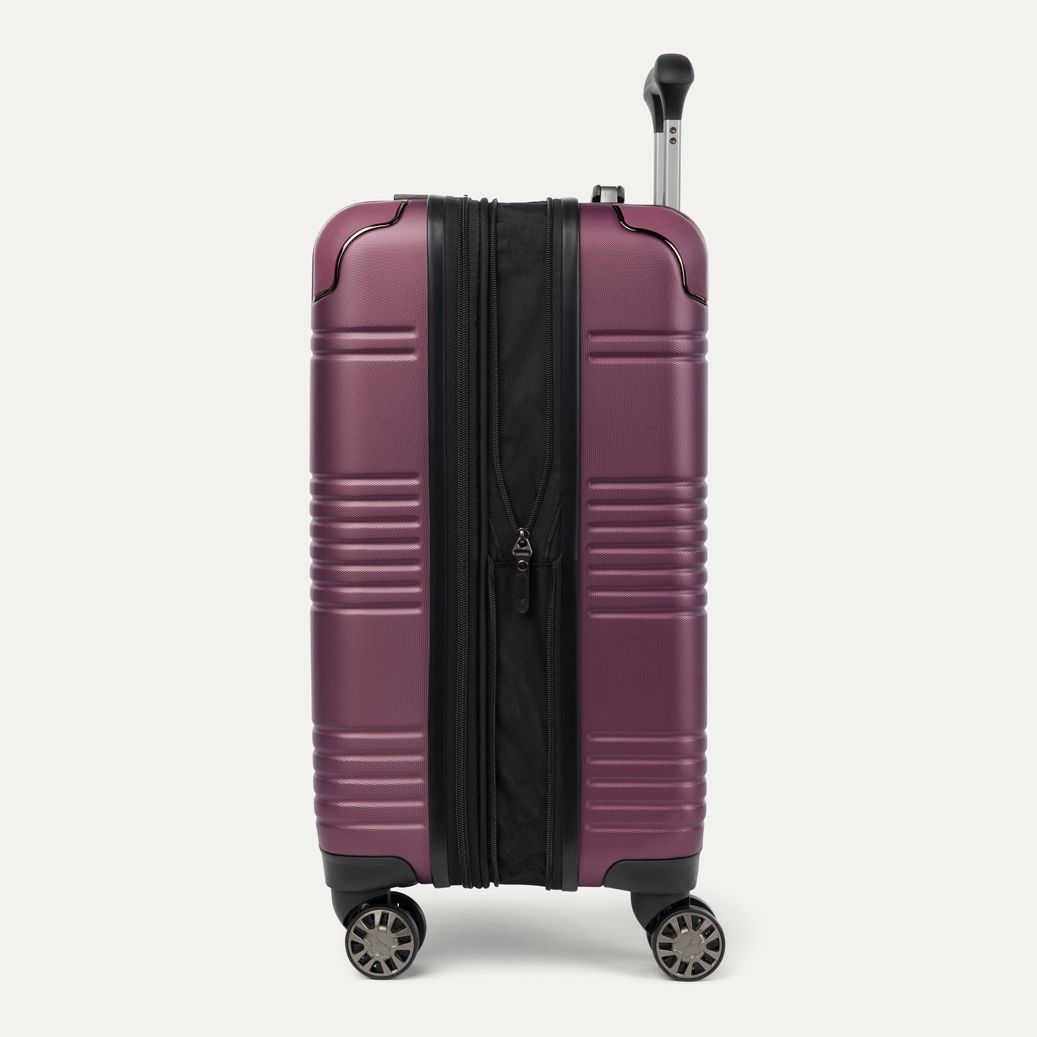Roundtrip® Carry-On / Medium Check-In Hardside Set - Image 7