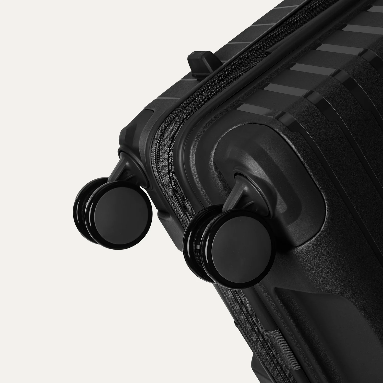 Optima® Expandable Medium Check-in Spinner - Image 8